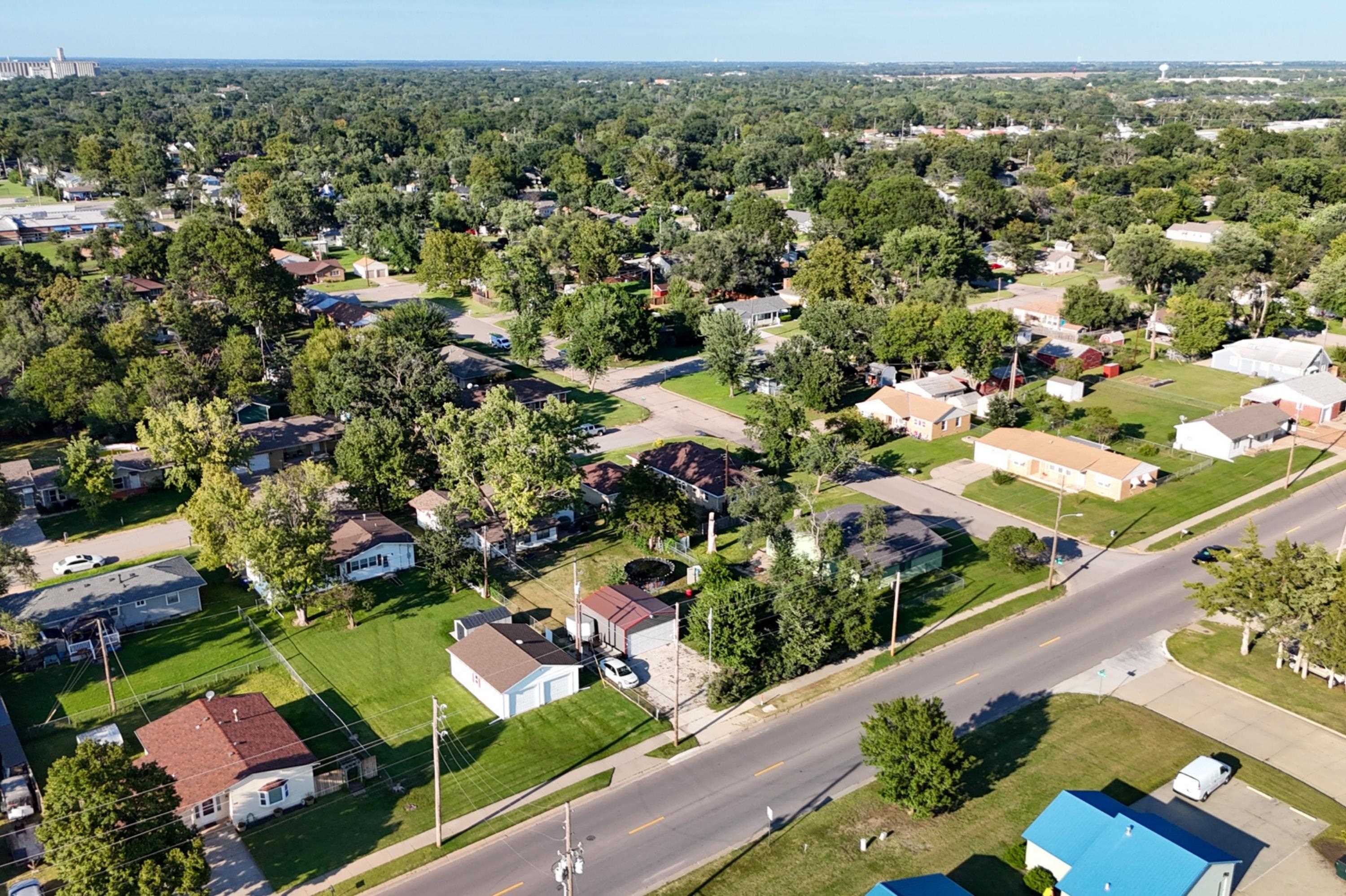 1301 Allison Street Newton KS 67114