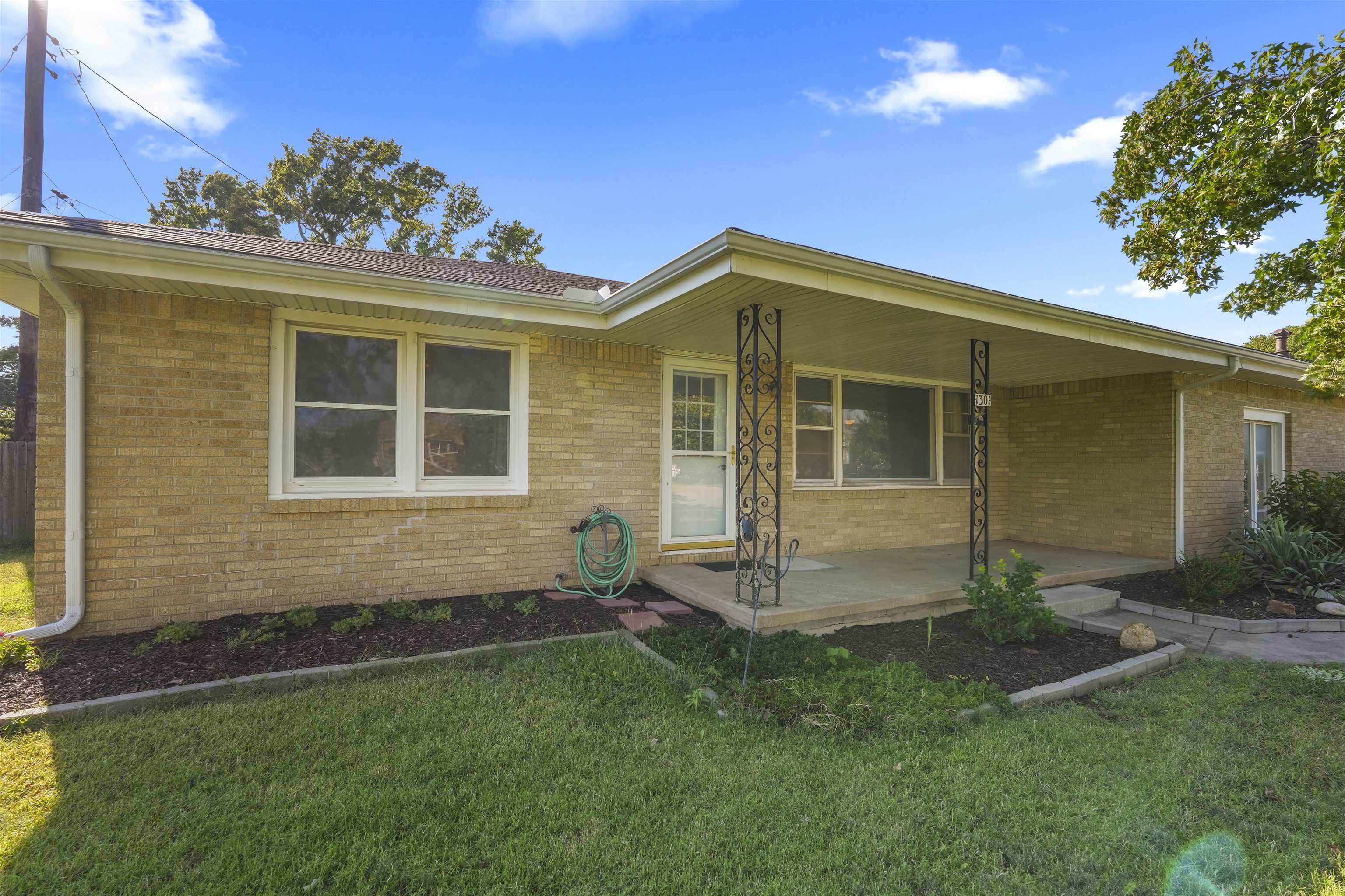 1301 Allison Street Newton KS 67114