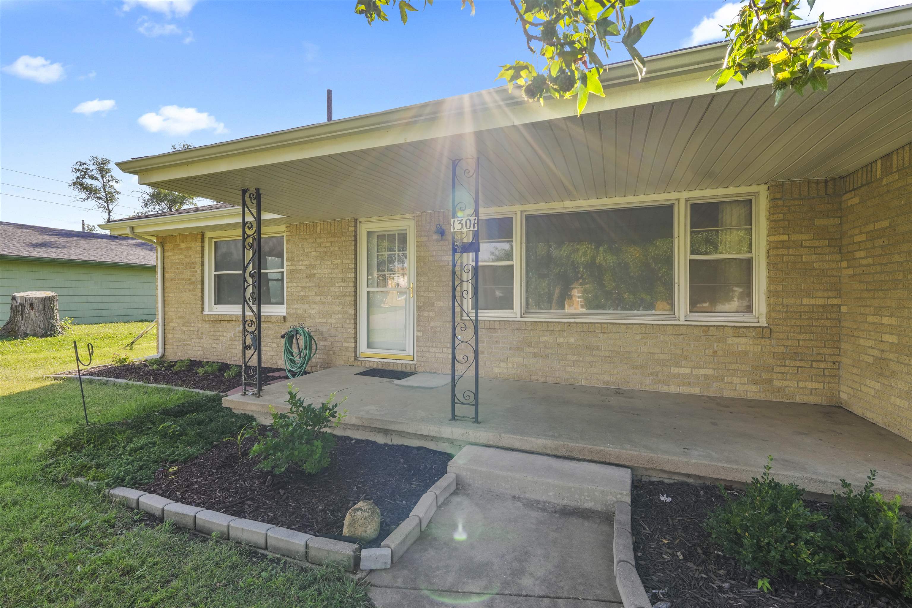 1301 Allison Street Newton KS 67114
