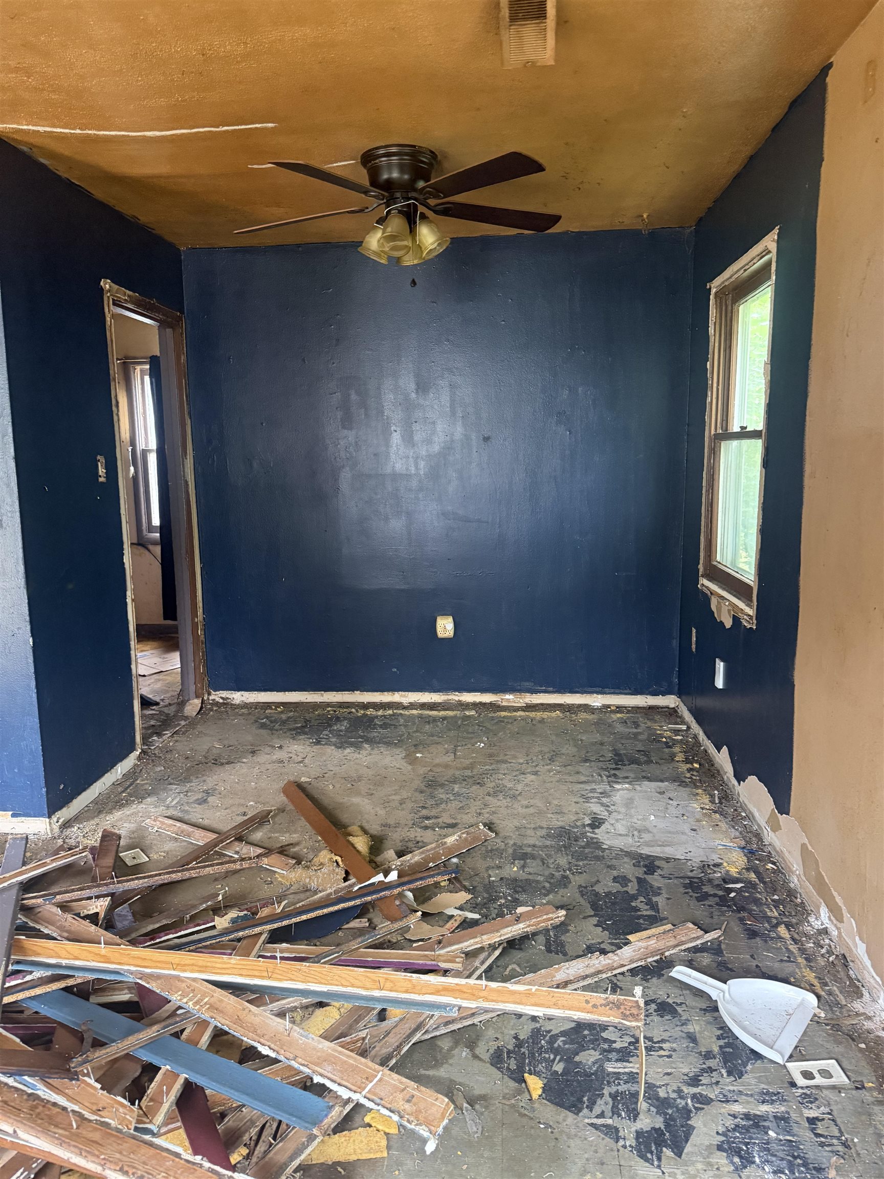5017 S Hemlock Place Wichita KS 67216
