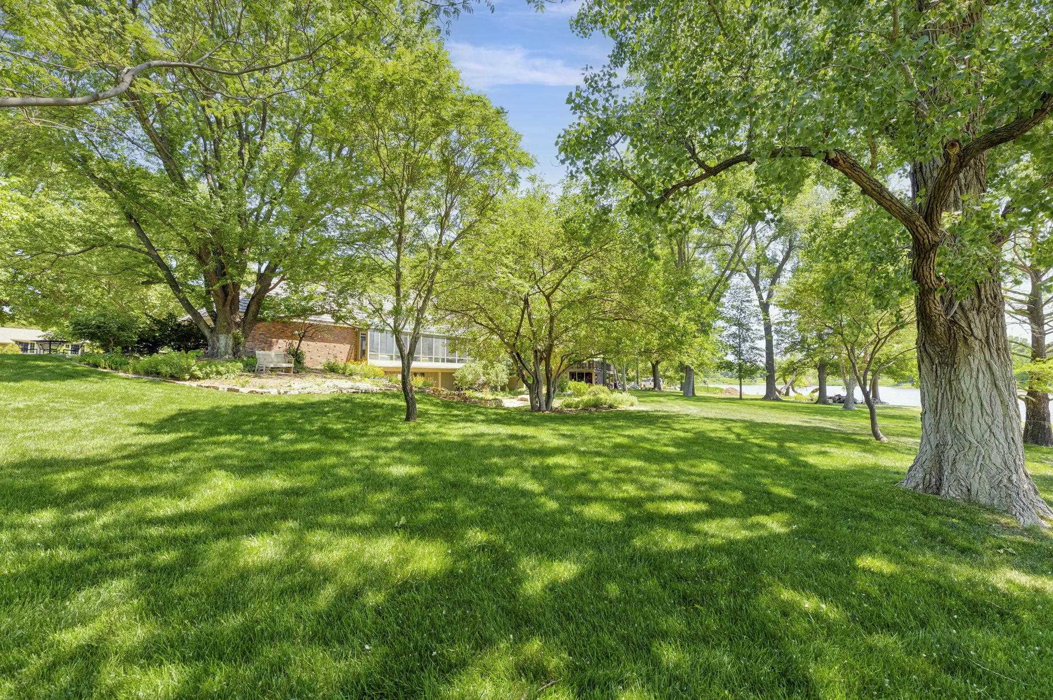 18 N Lakeview Drive Goddard KS 67052