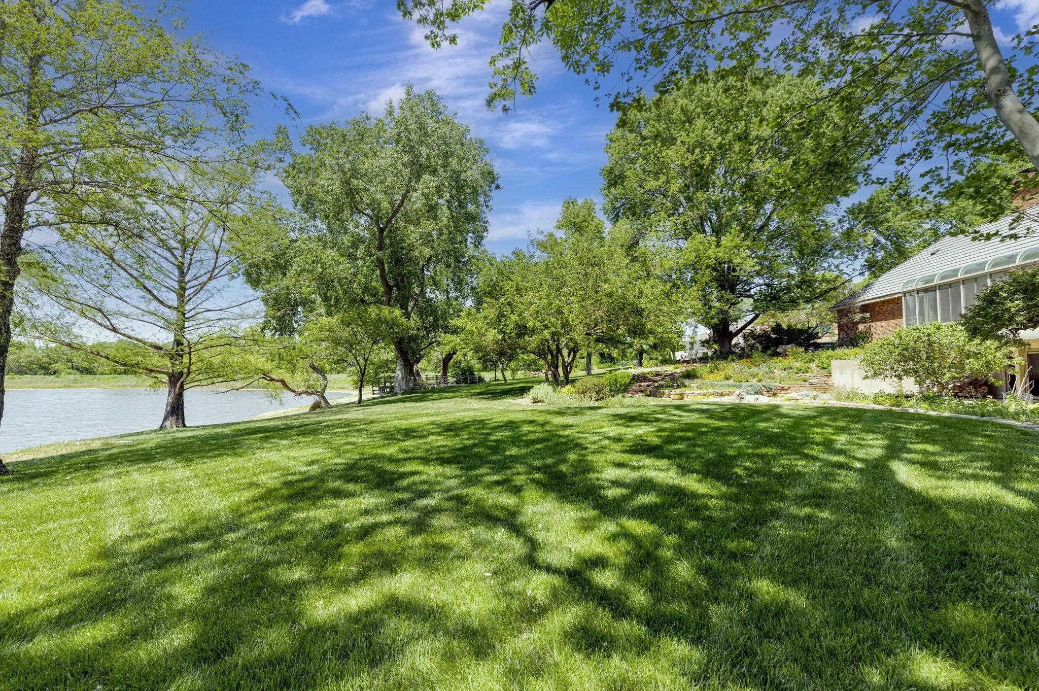 18 N Lakeview Drive Goddard KS 67052