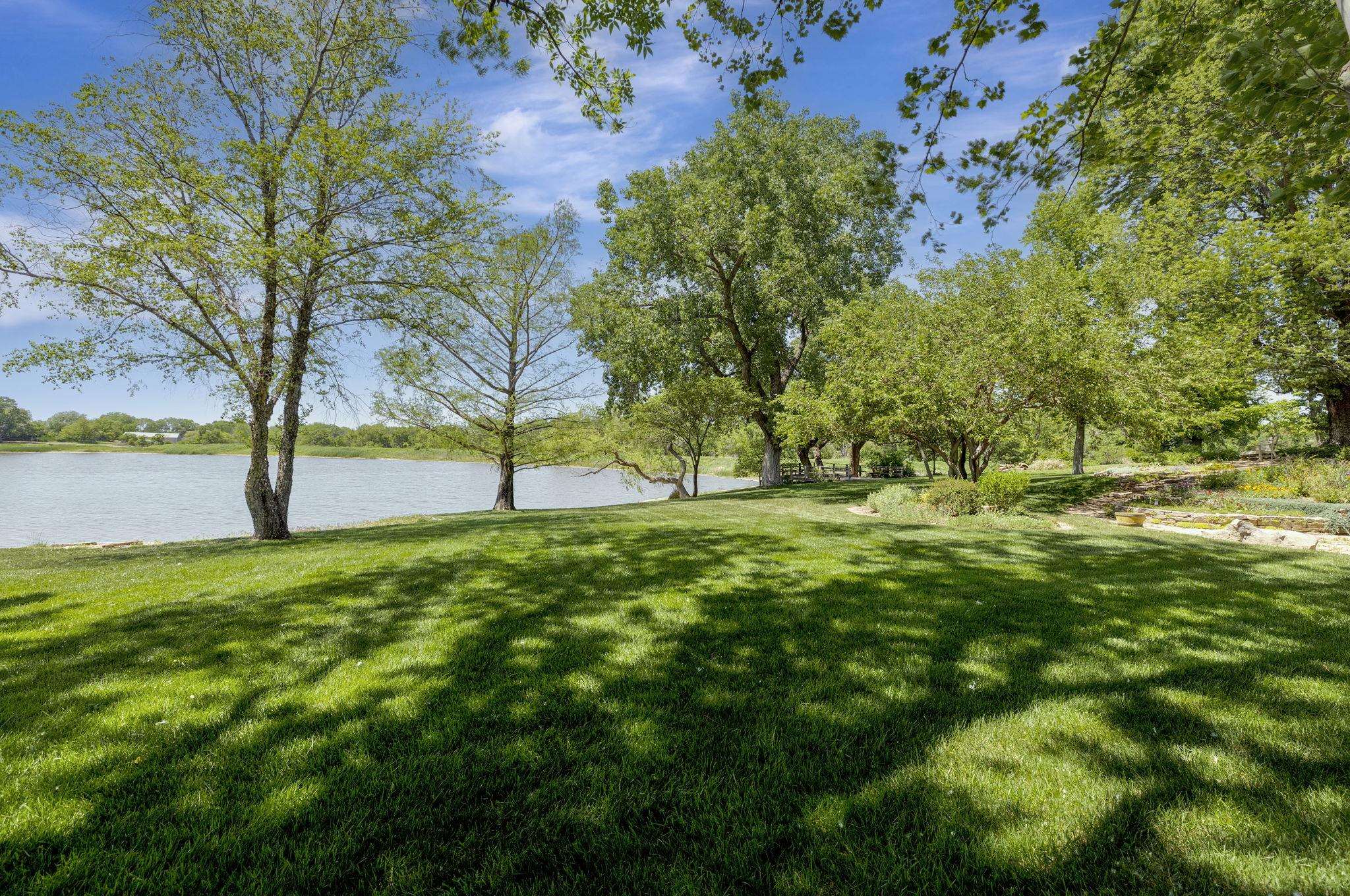 18 N Lakeview Drive Goddard KS 67052