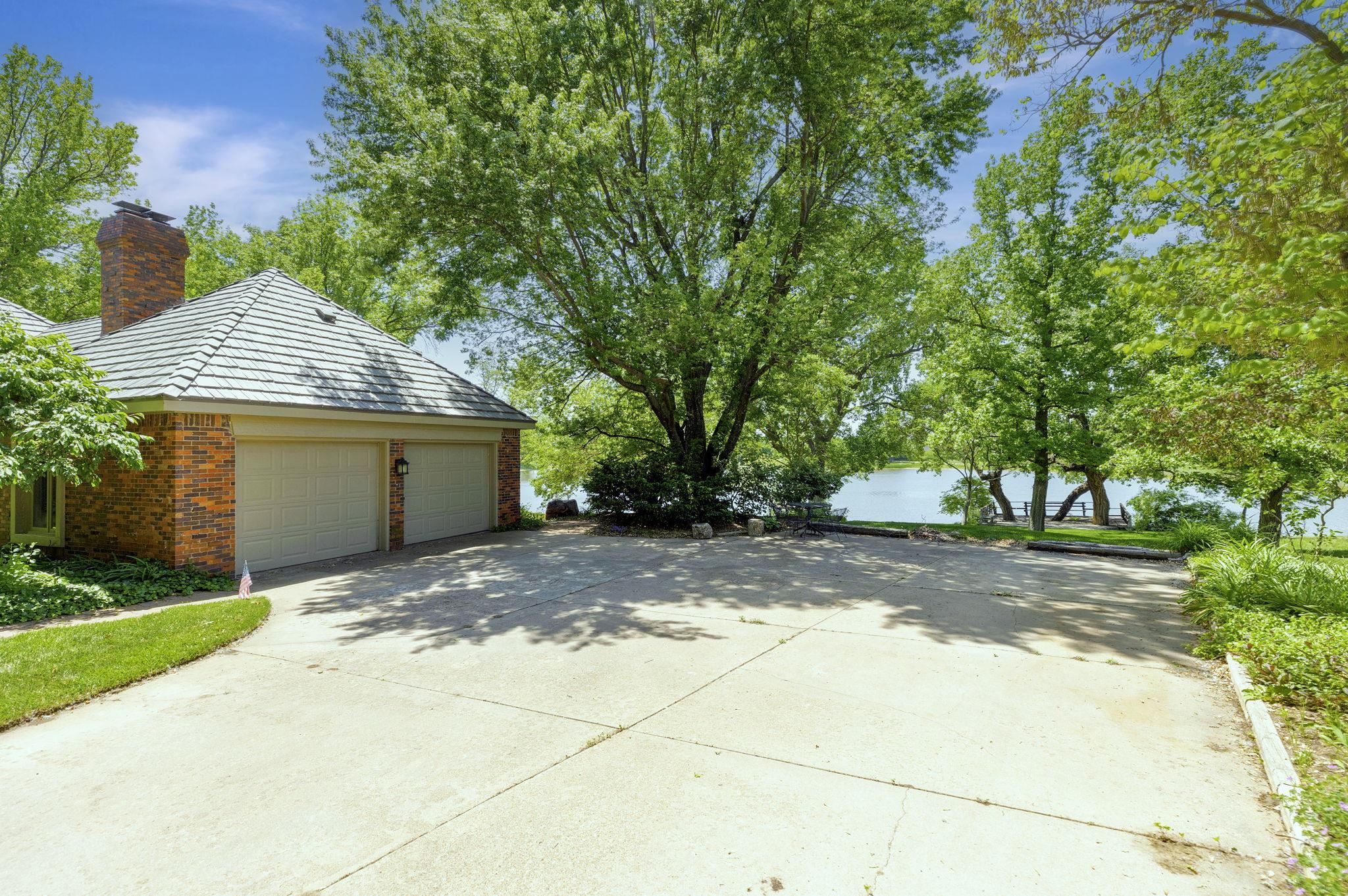 18 N Lakeview Drive Goddard KS 67052