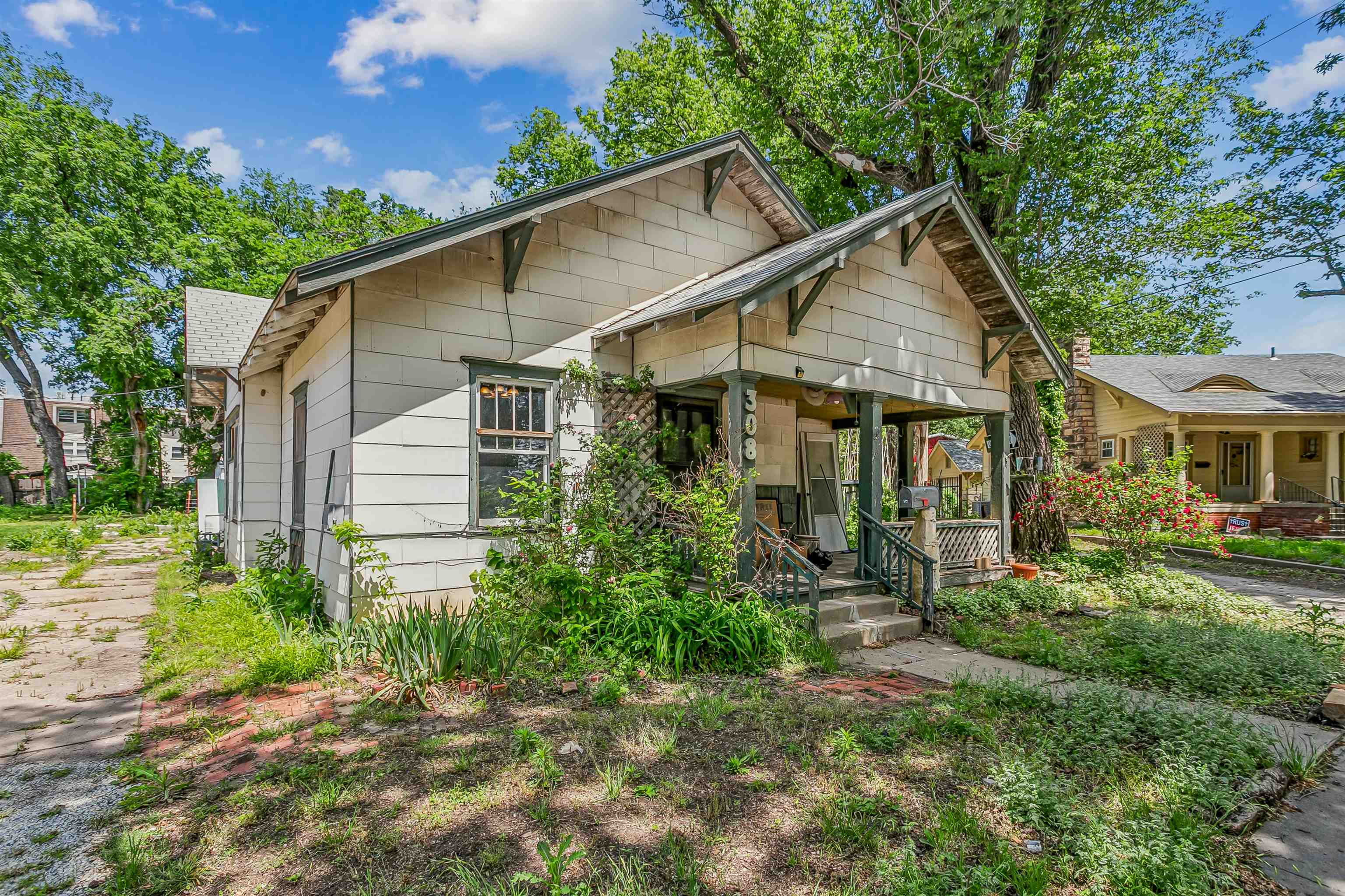308 E 6th Augusta KS 67010-0000