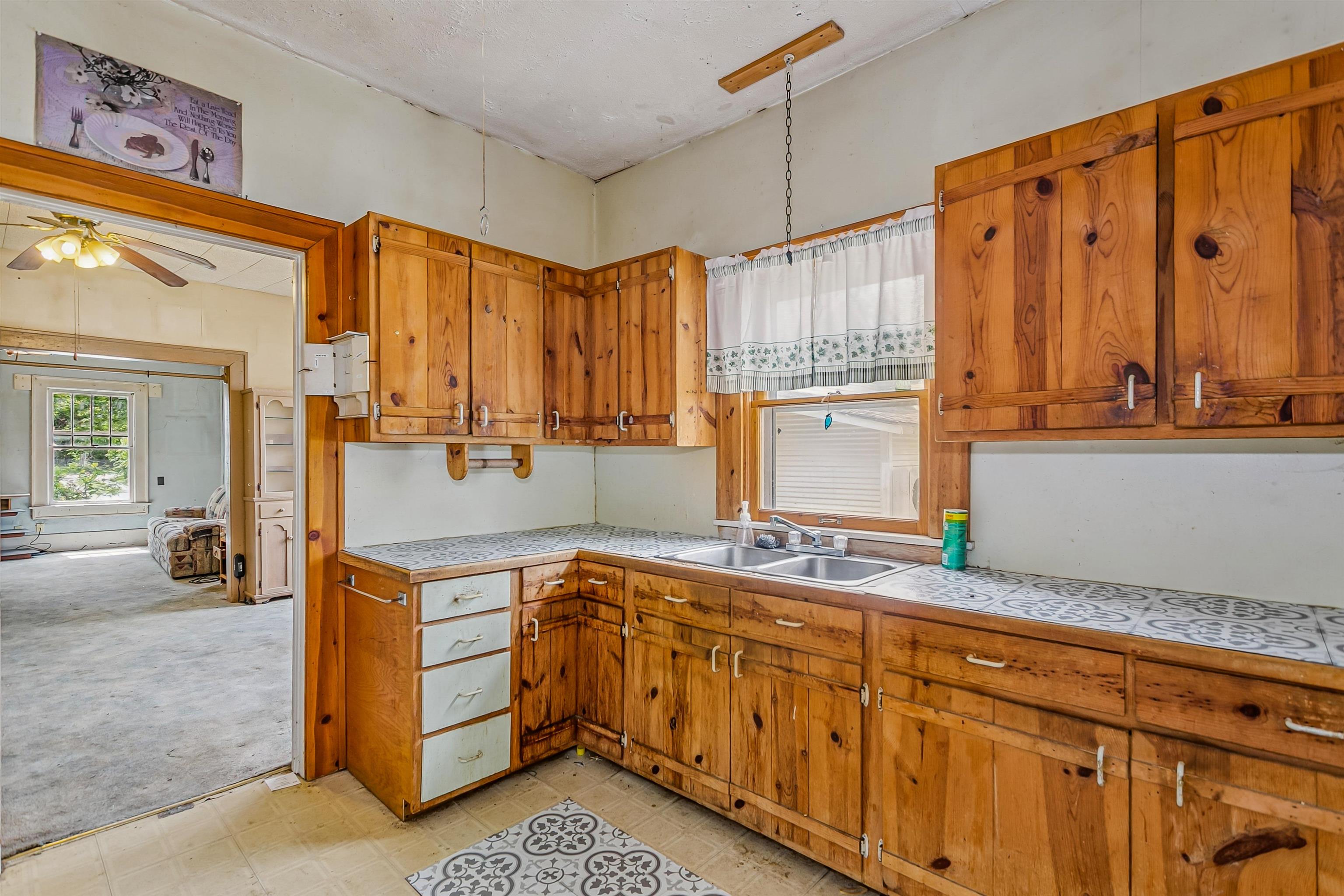 308 E 6th Augusta KS 67010-0000