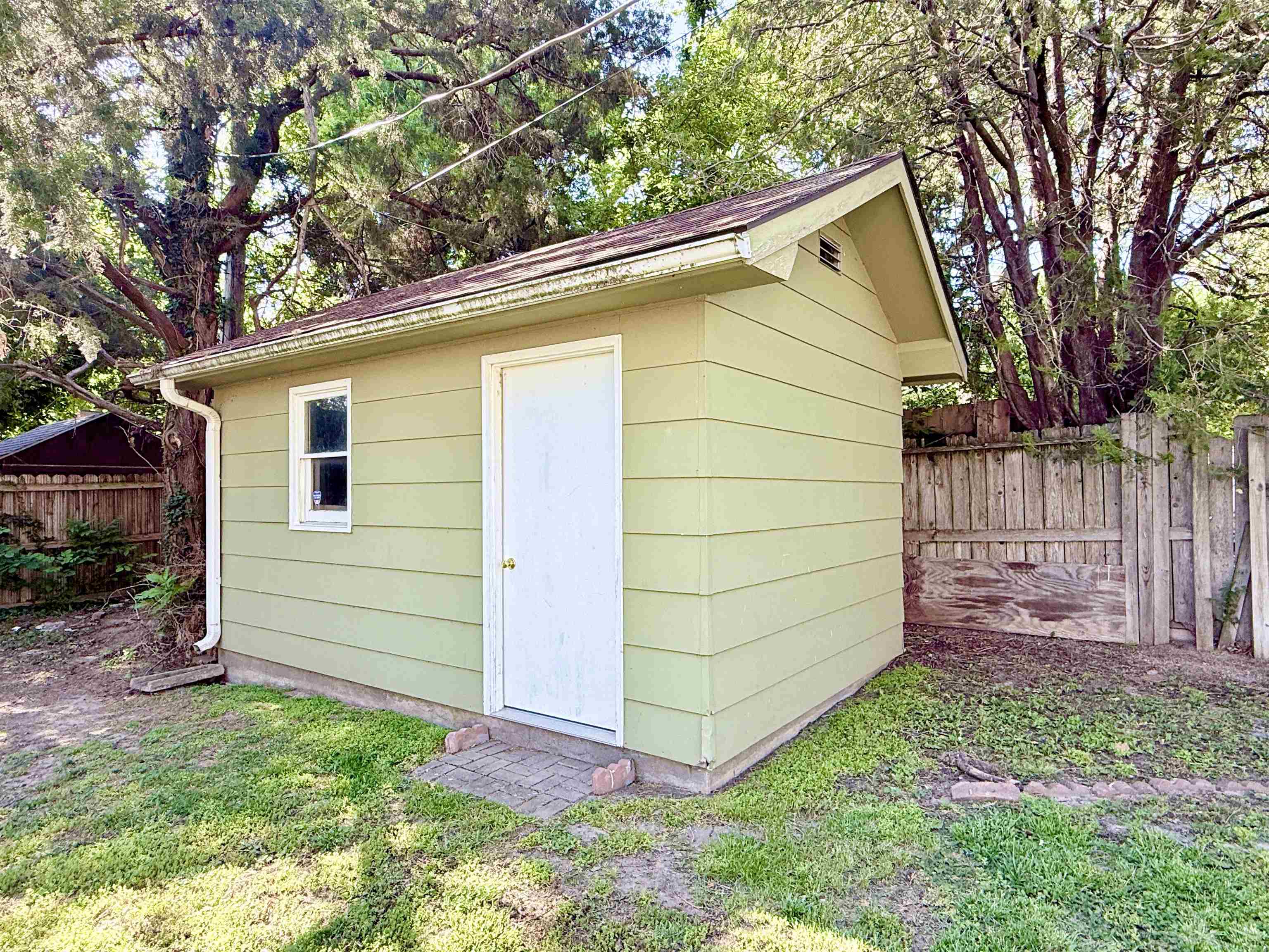 1740 N Kessler Wichita KS 67203