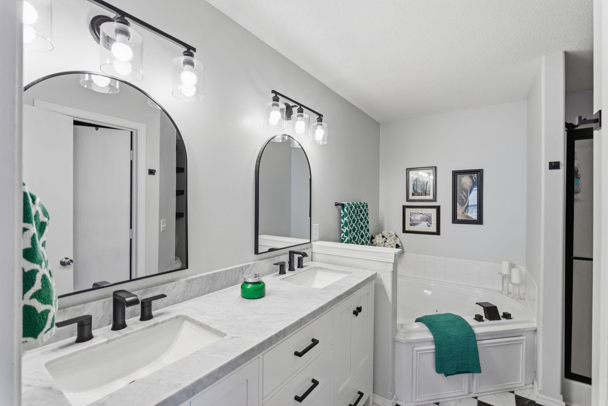 1922 N Beretta Court Andover KS 67002