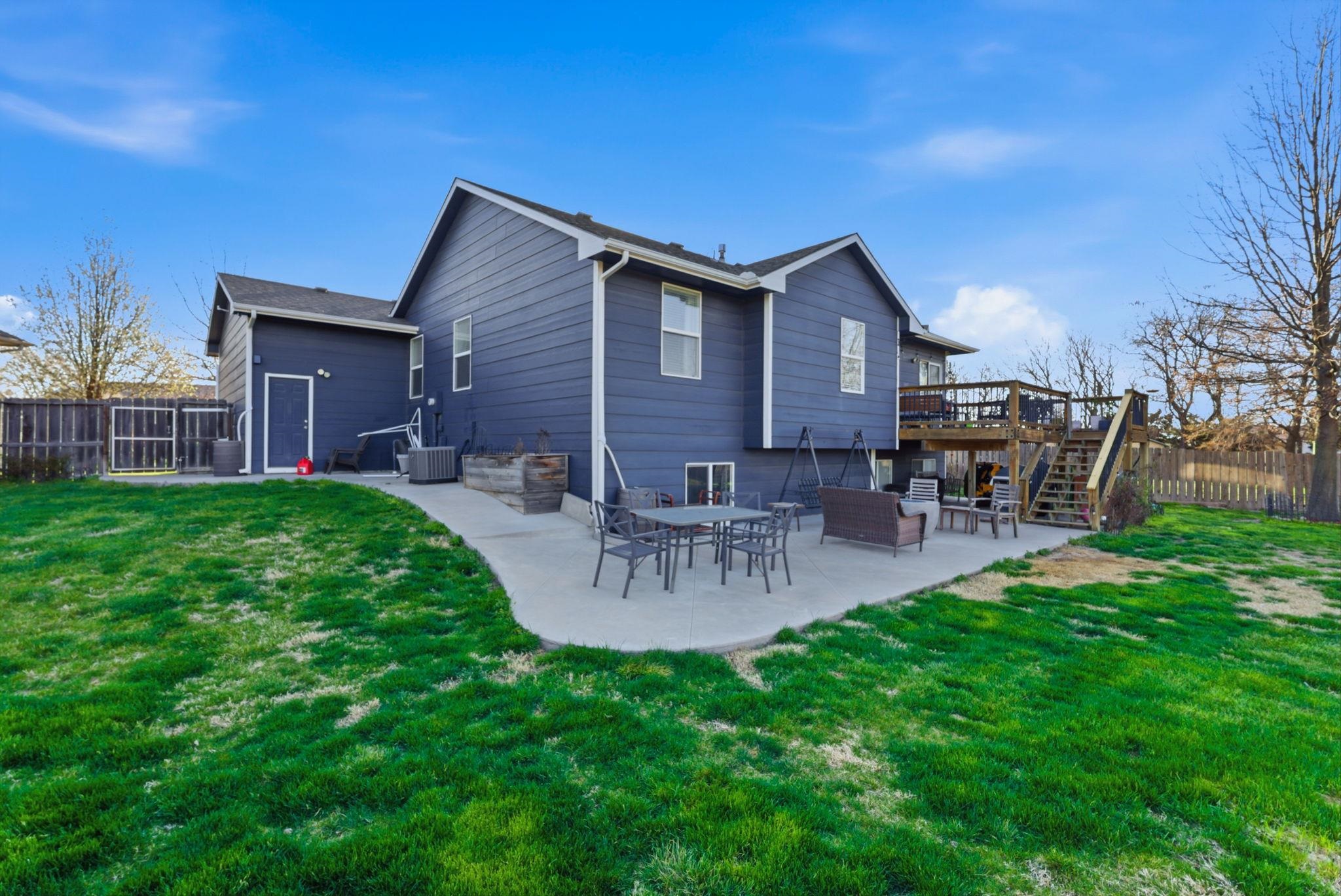 1922 N Beretta Court Andover KS 67002