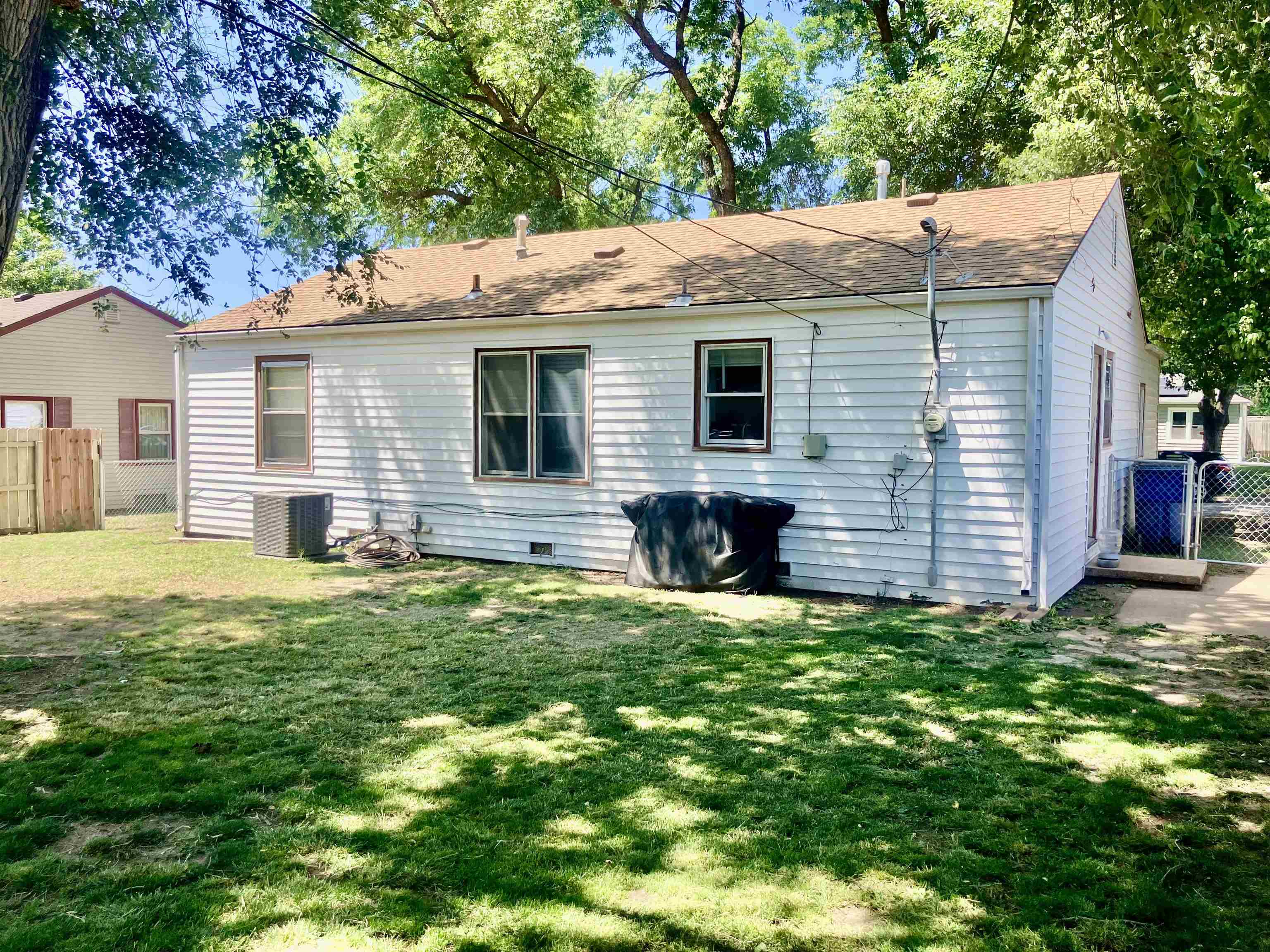 1629 E Gary Street Park City KS 67219