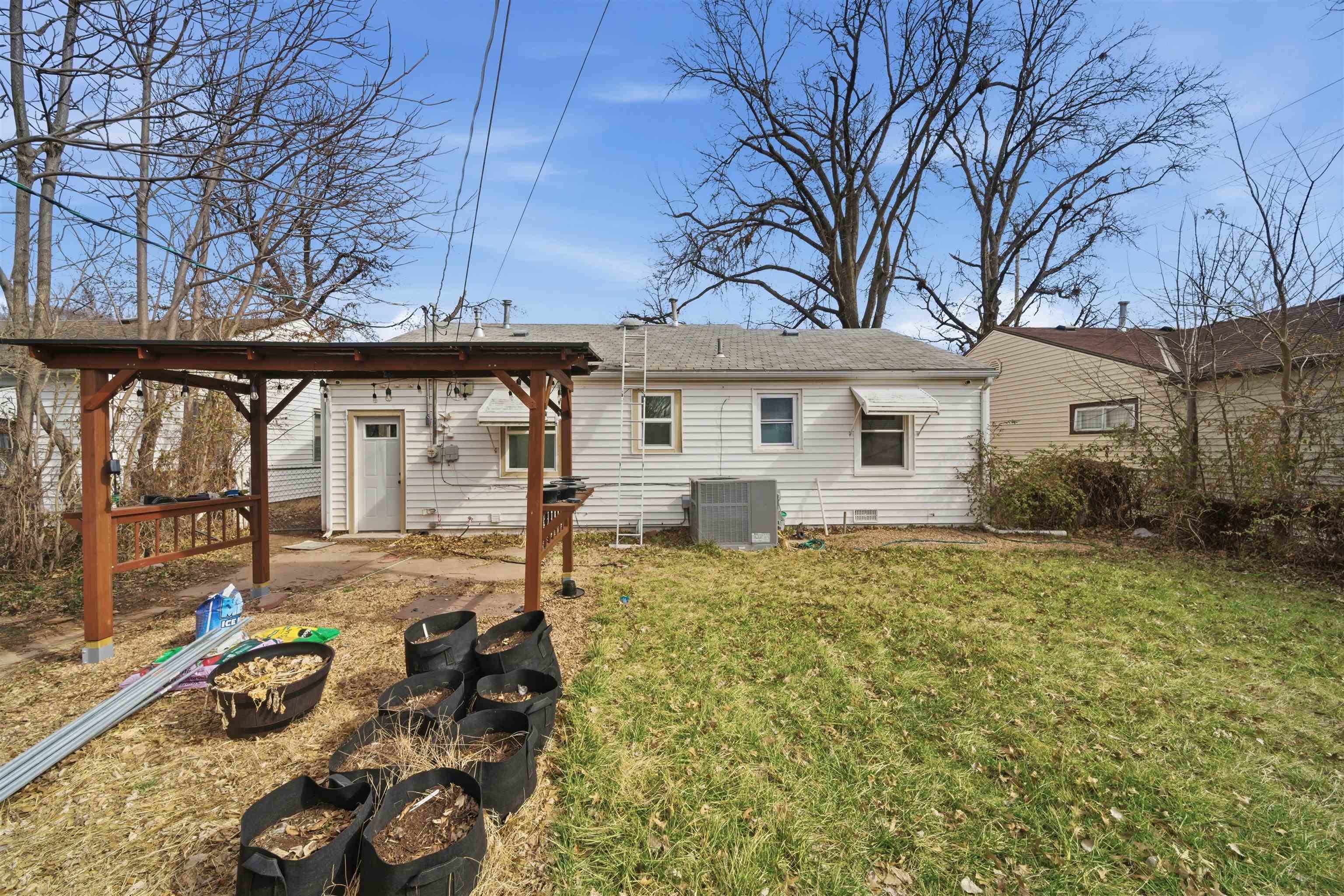 1751 S Volutsia Avenue Wichita KS 67211