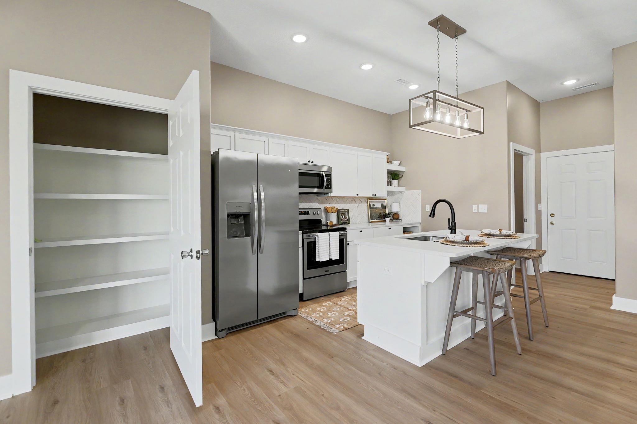 724 N Redbud Avenue Valley Center KS 67147