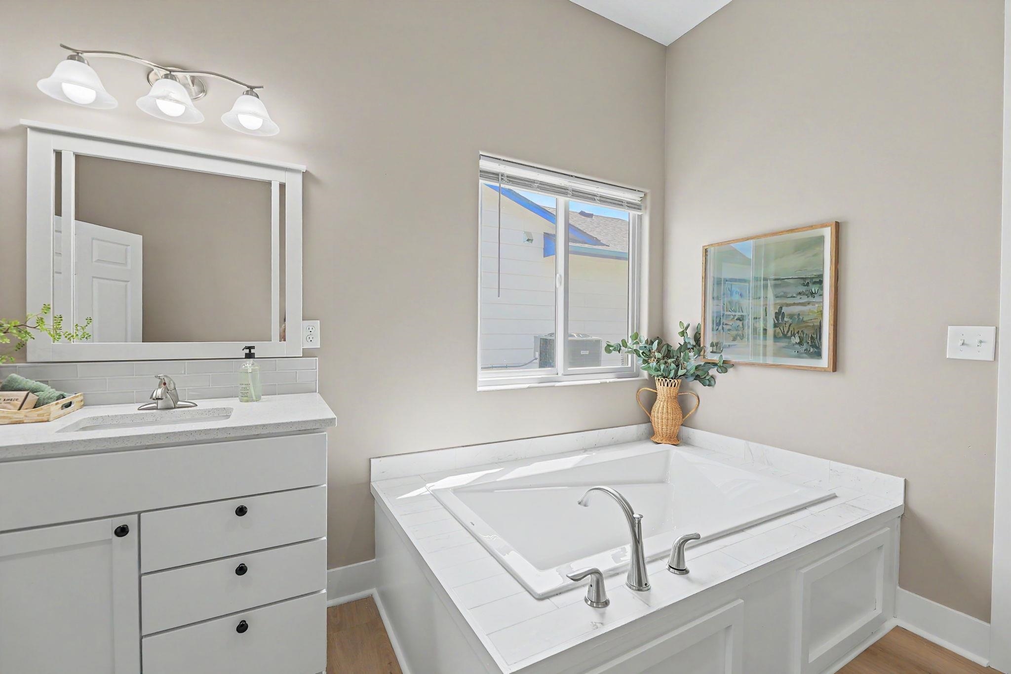 724 N Redbud Avenue Valley Center KS 67147