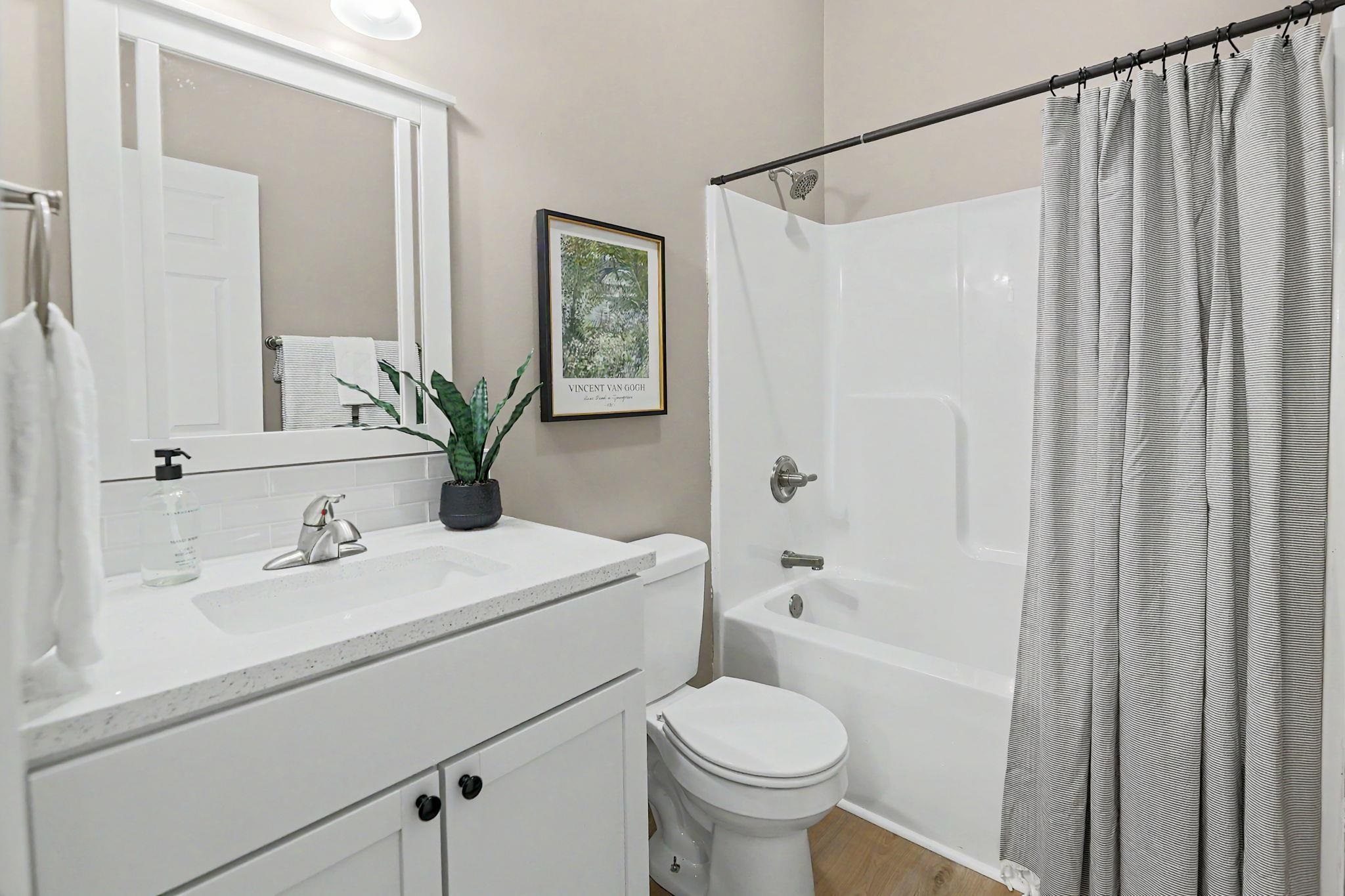 724 N Redbud Avenue Valley Center KS 67147