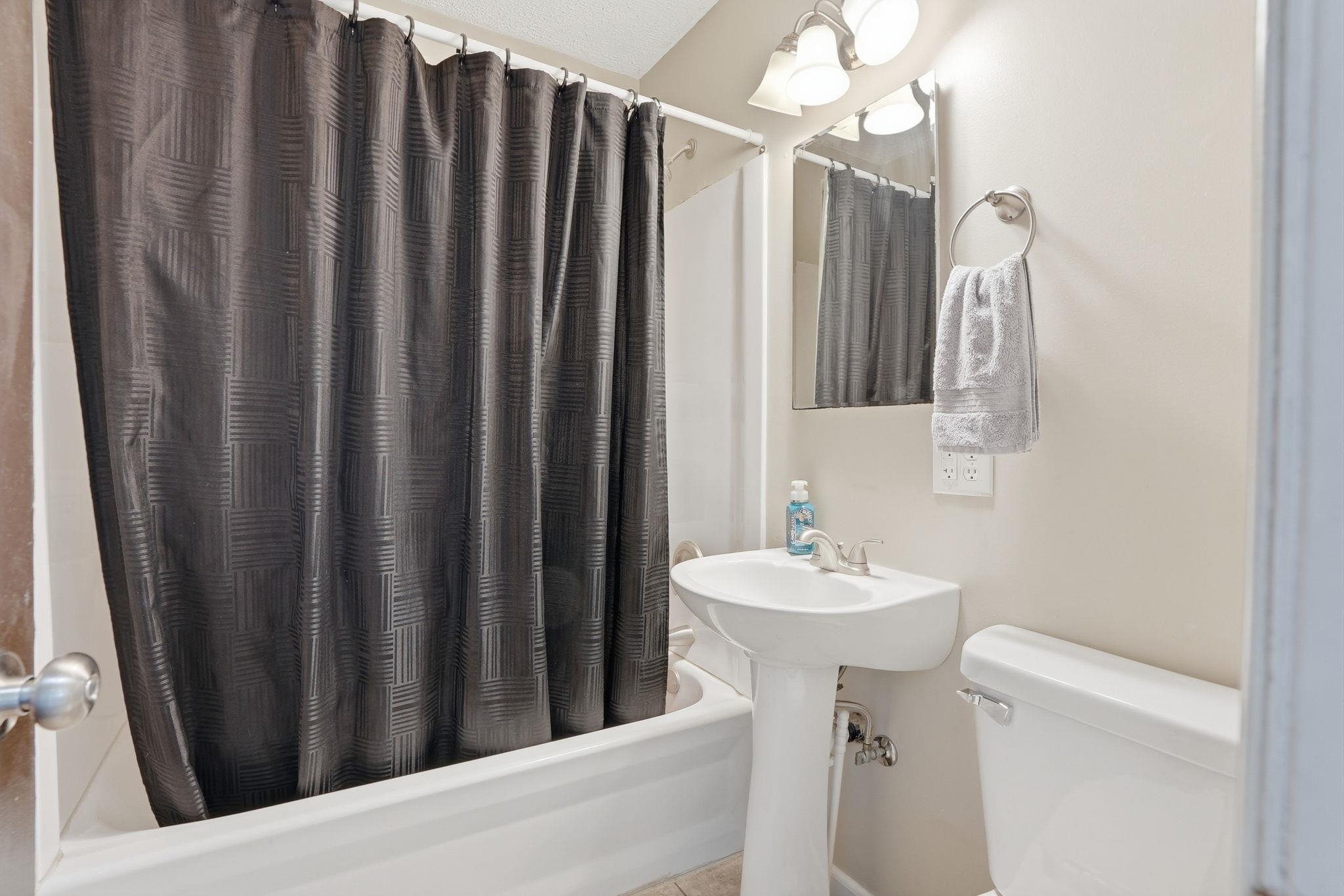 2265 S Pattie Wichita KS 67211
