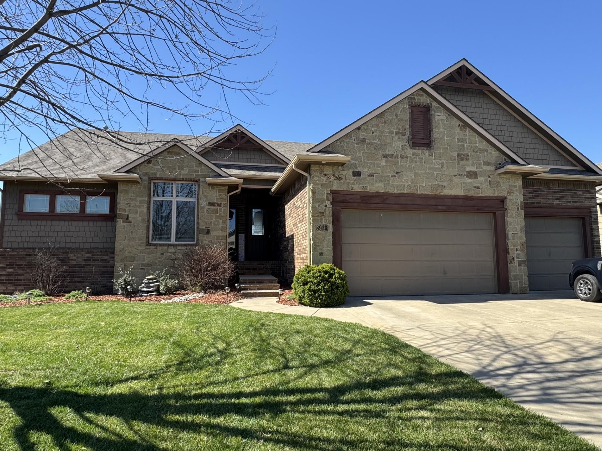 8926 W Westlakes Court Wichita KS 67205
