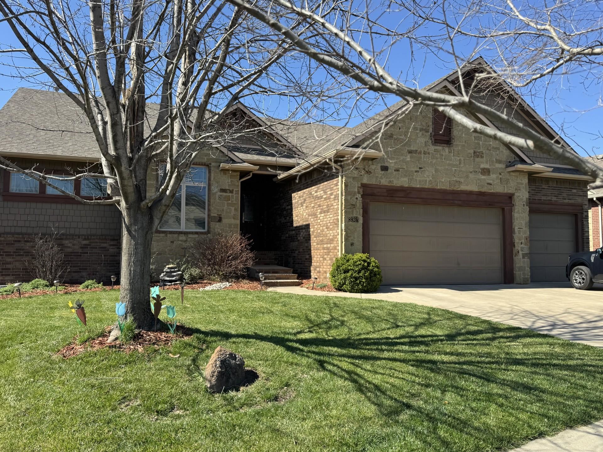 8926 W Westlakes Court Wichita KS 67205