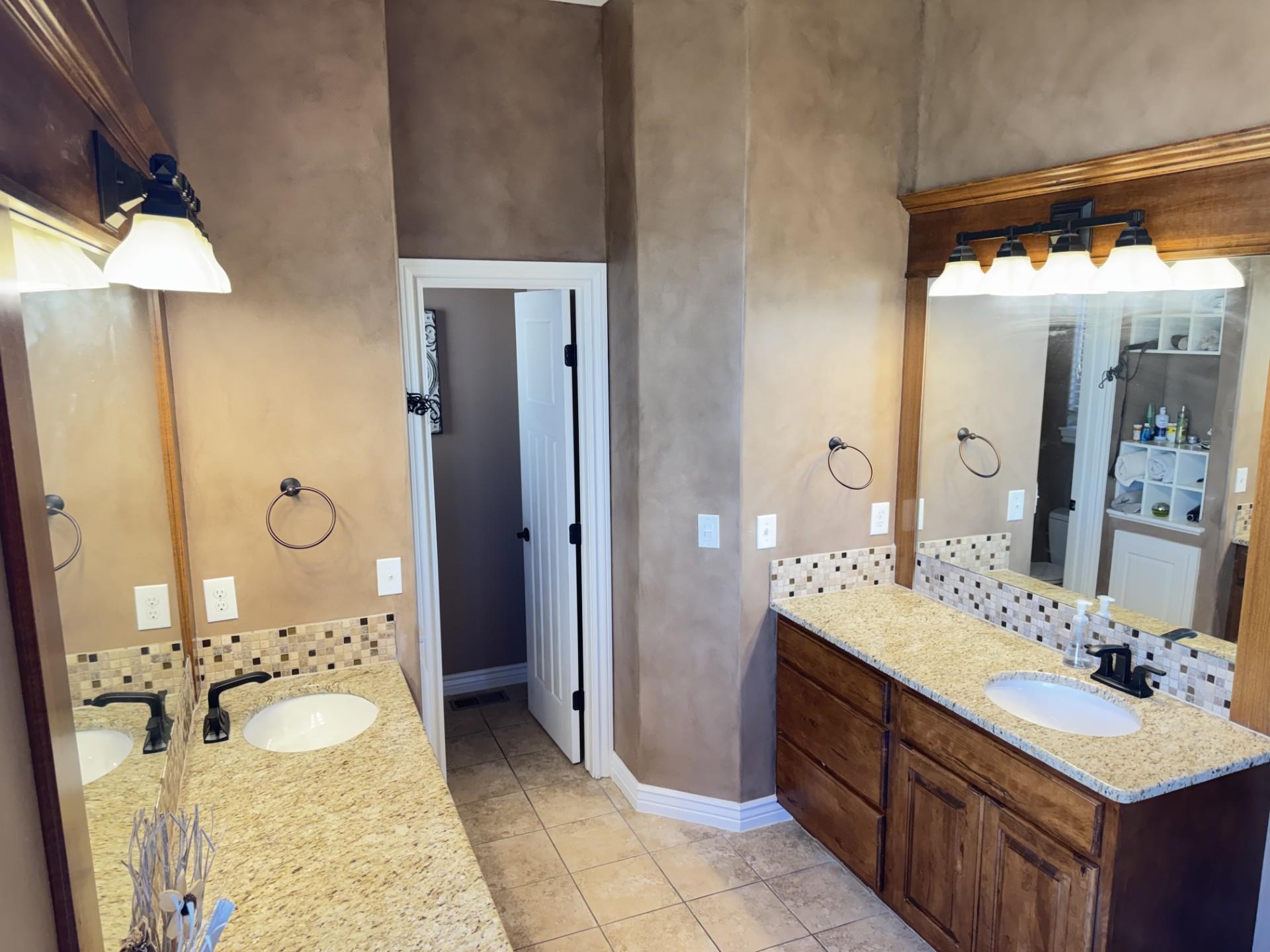 8926 W Westlakes Court Wichita KS 67205