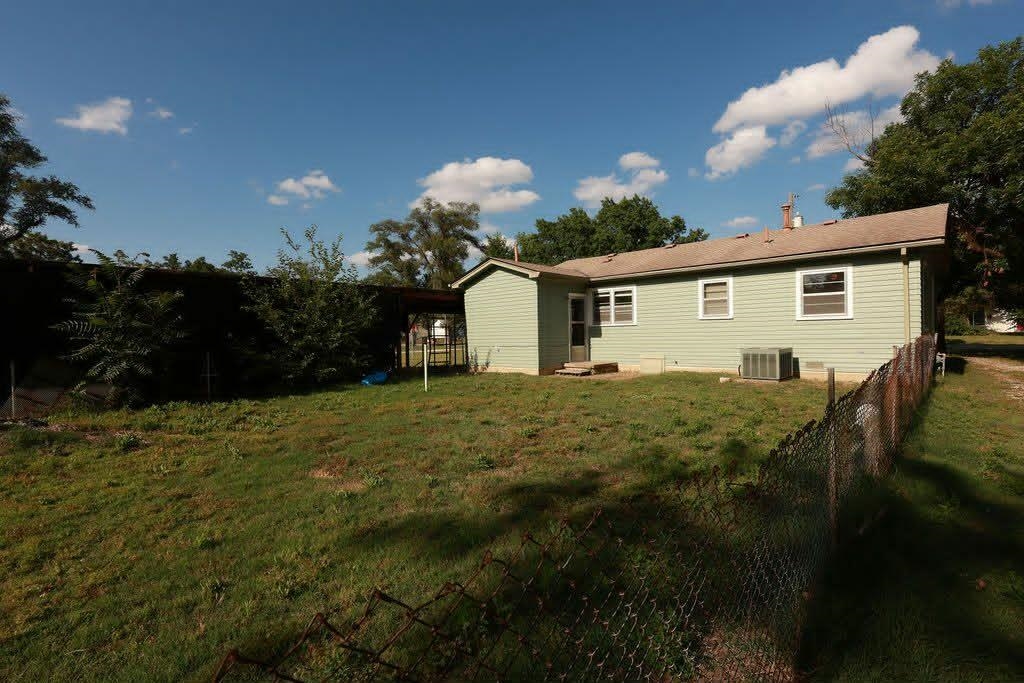 3229 N Salina Avenue Wichita KS 67204