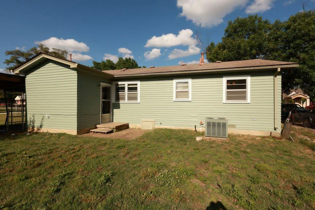 3229 N Salina Avenue Wichita KS 67204