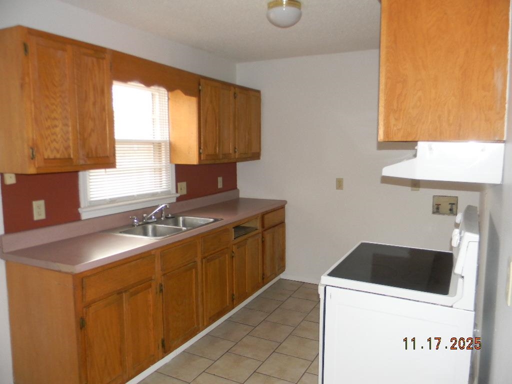 214 Stearns Avenue Haysville KS 67060