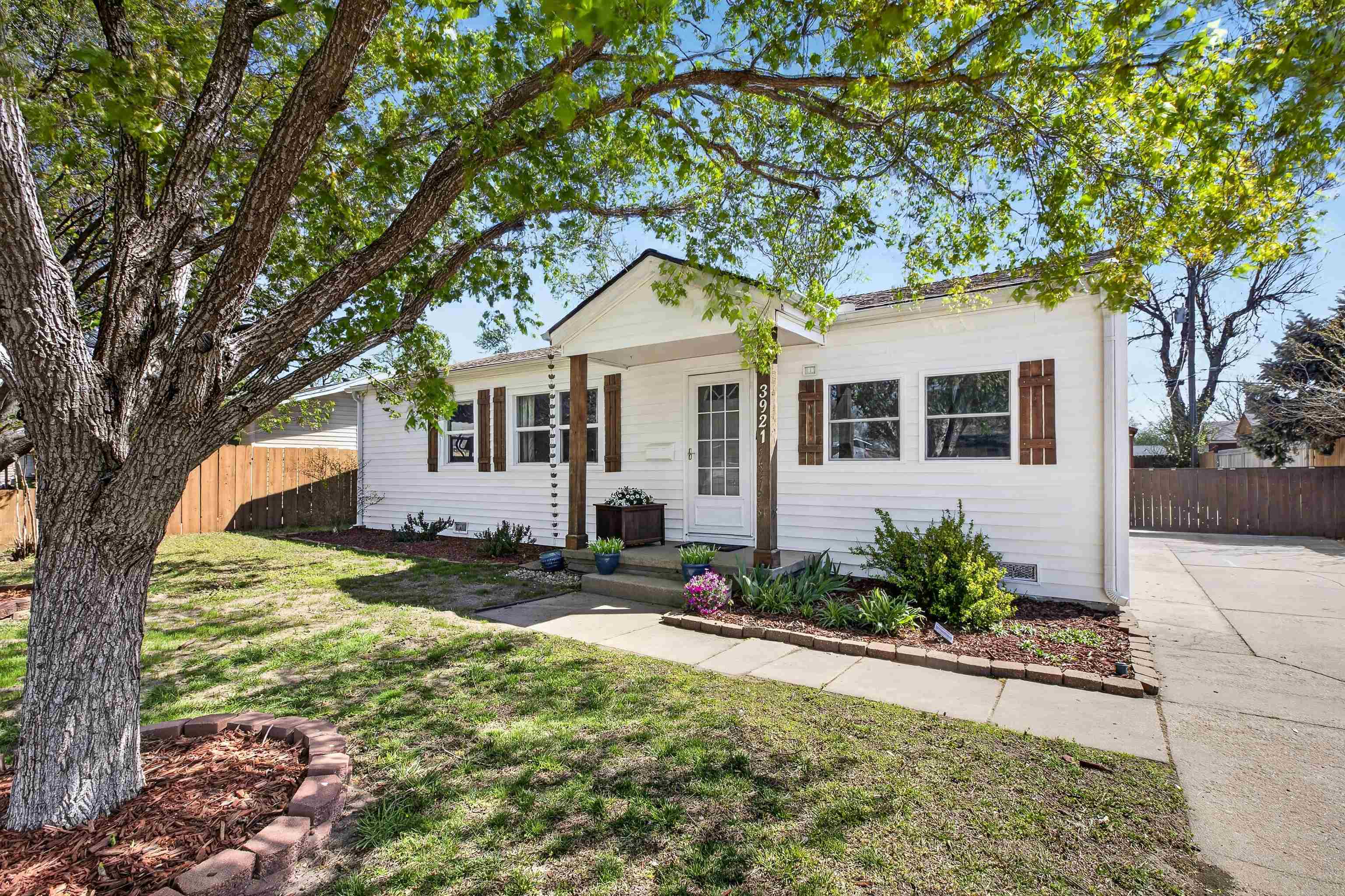 3921 W Westlawn Street Wichita KS 67203