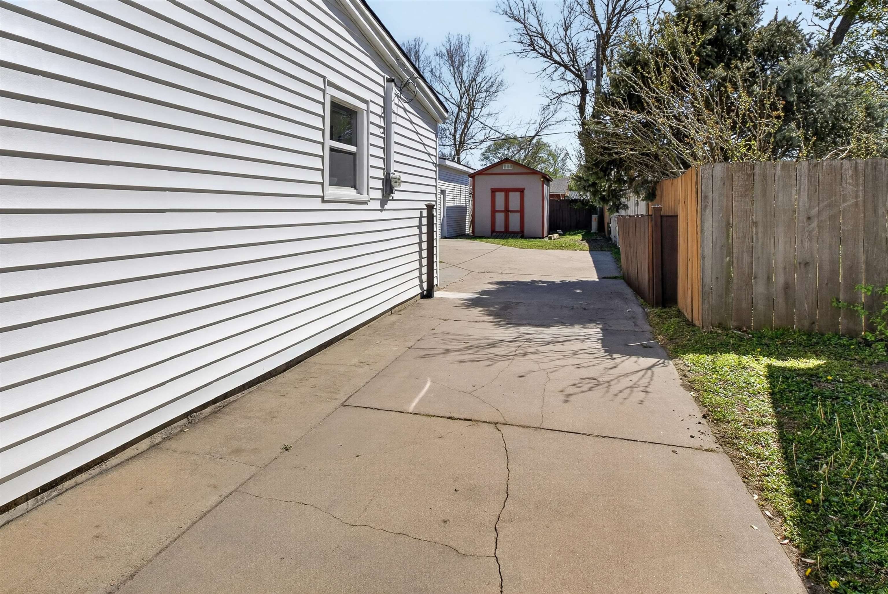 3921 W Westlawn Street Wichita KS 67203