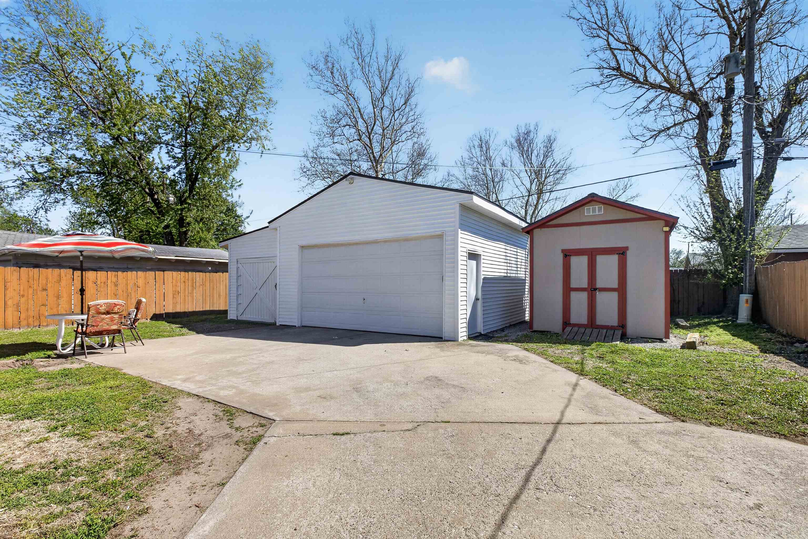 3921 W Westlawn Street Wichita KS 67203