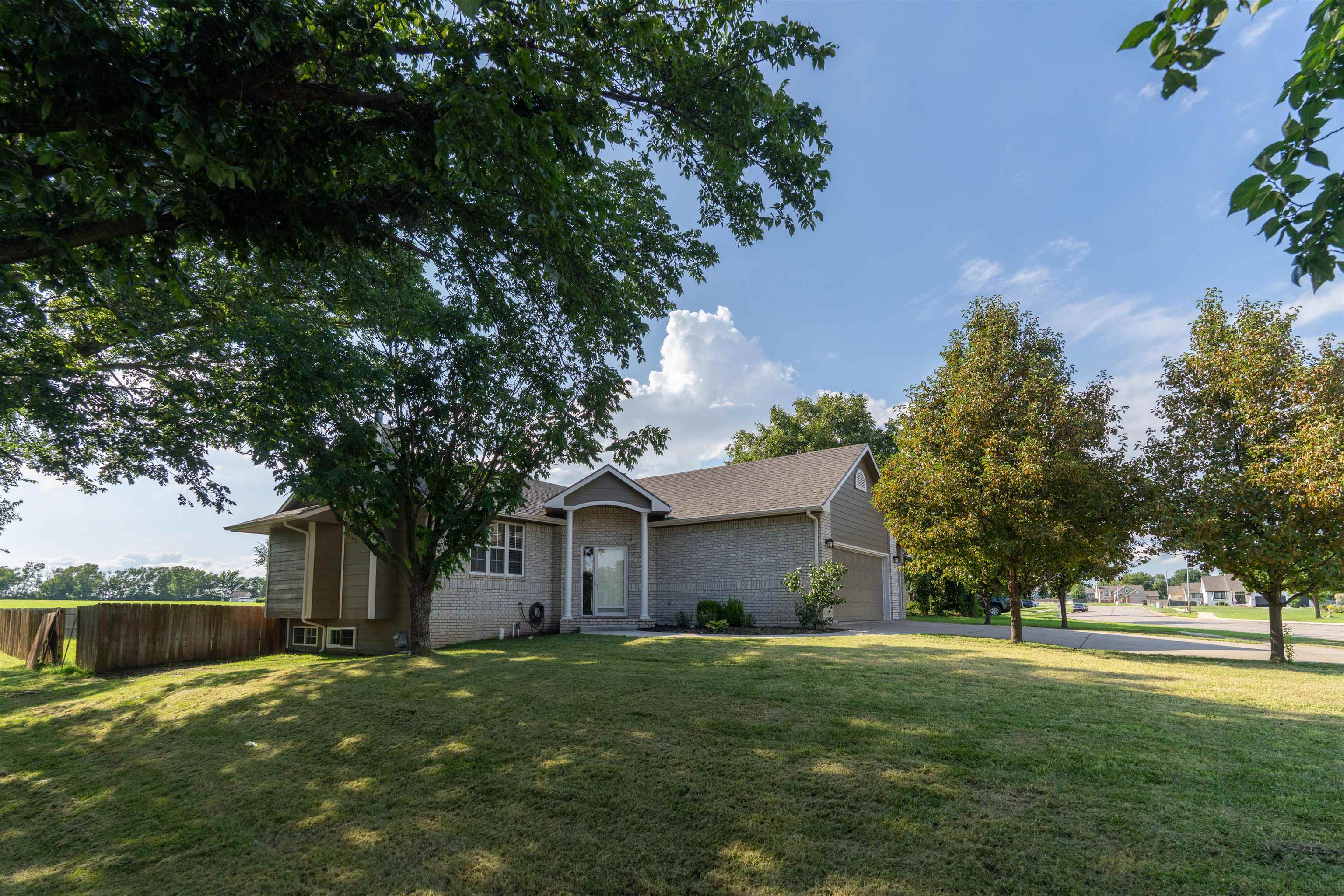 601 N Timberleaf Drive Derby KS 67037