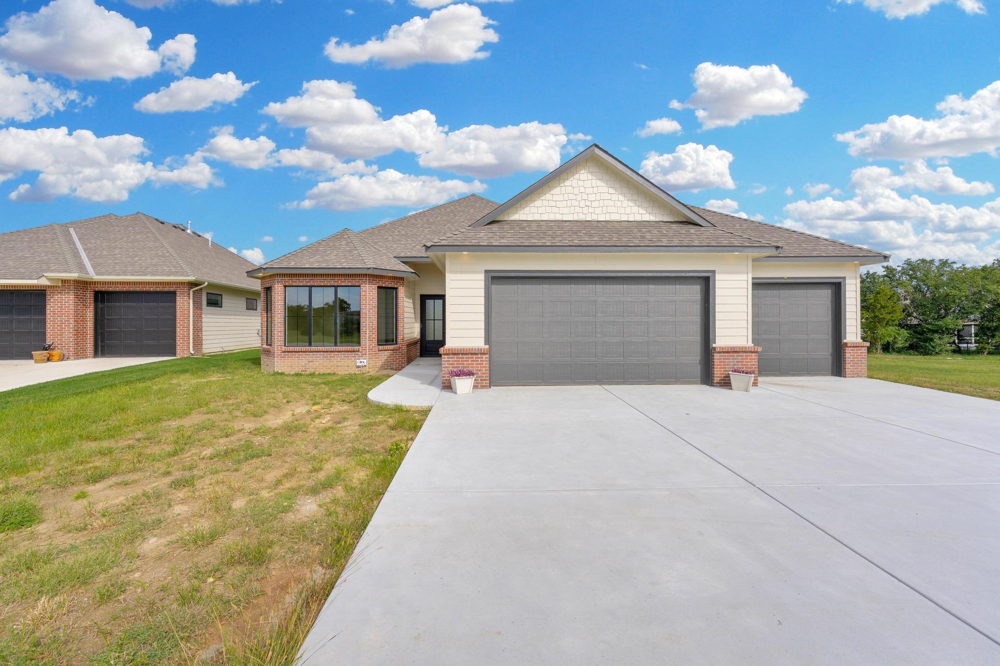 369 N Jackson Heights Court Wichita KS 67206