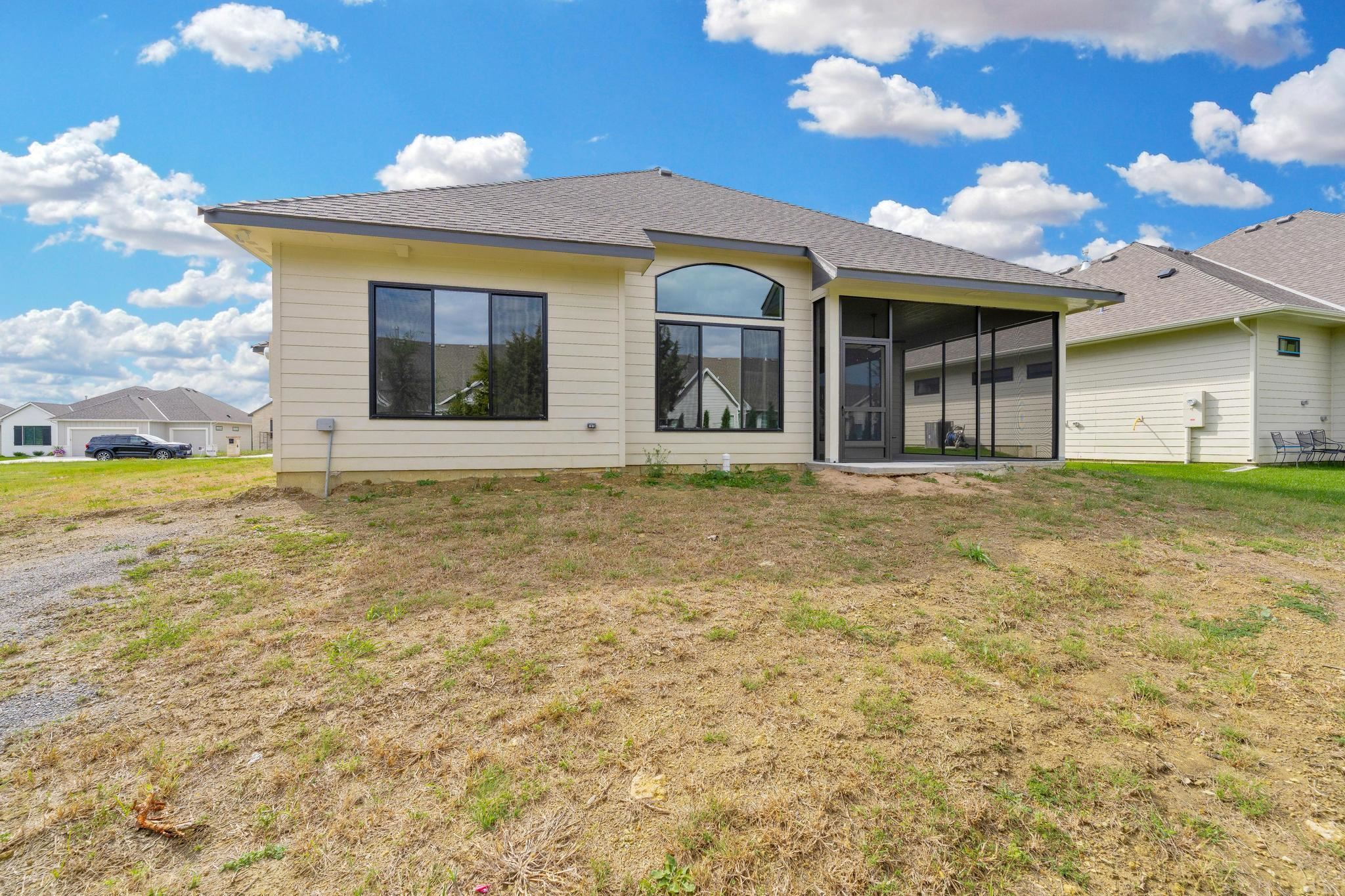 369 N Jackson Heights Court Wichita KS 67206