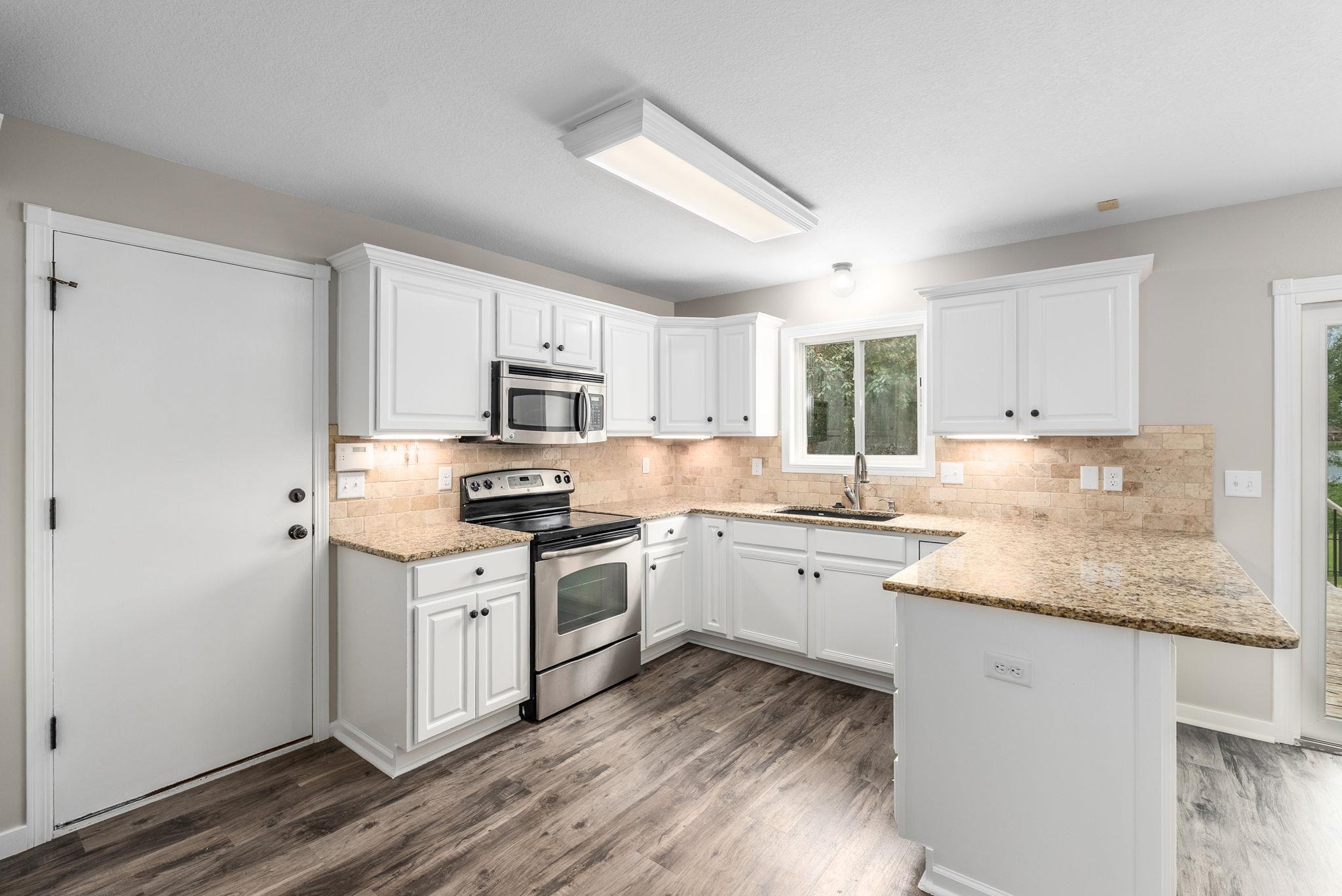 1911 N Pineview Drive Andover KS 67002