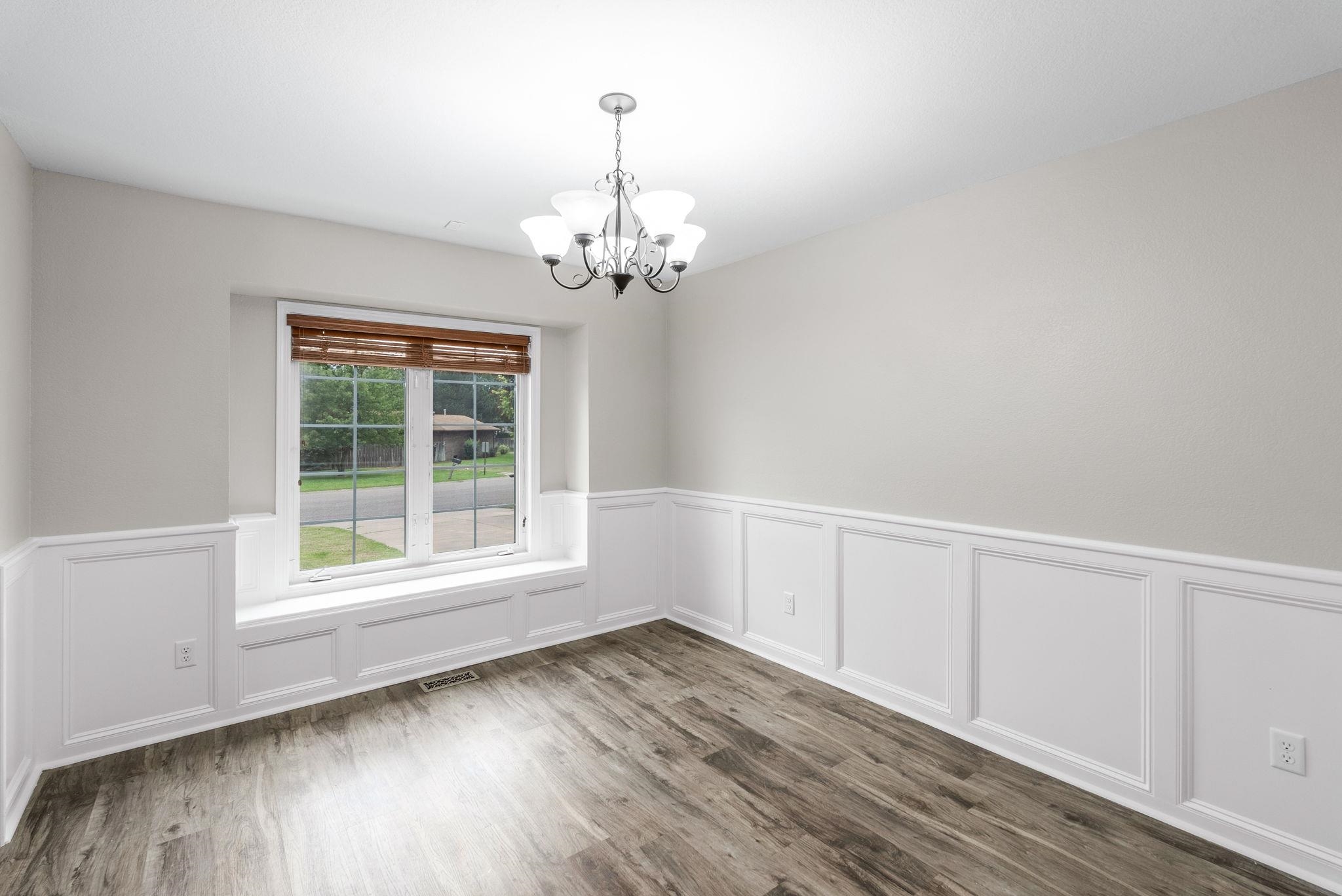 1911 N Pineview Drive Andover KS 67002