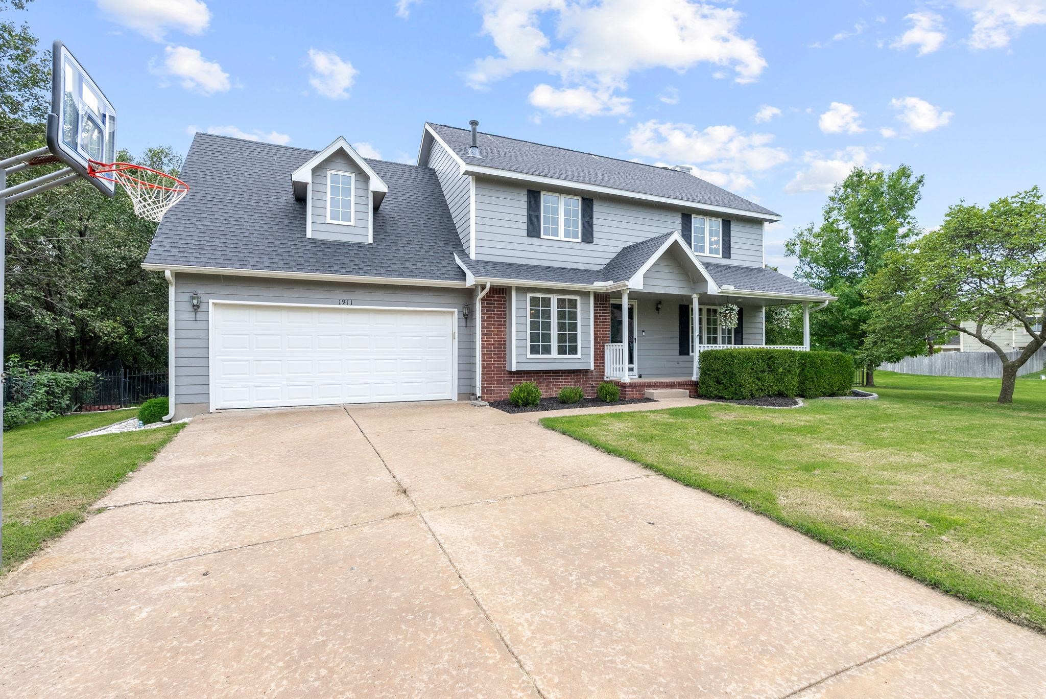 1911 N Pineview Drive Andover KS 67002