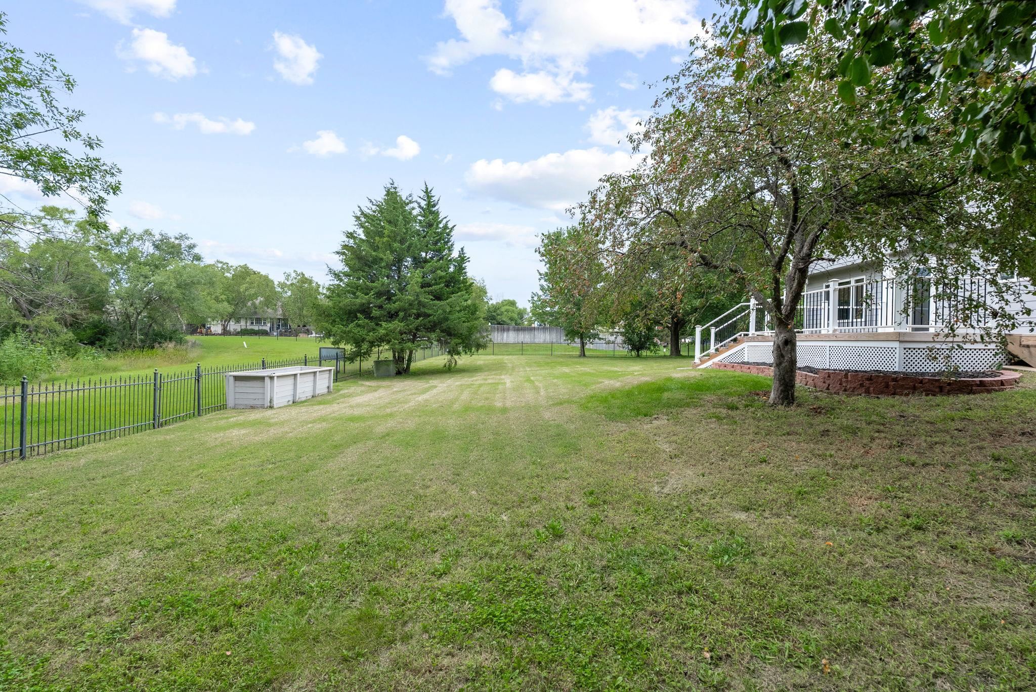 1911 N Pineview Drive Andover KS 67002