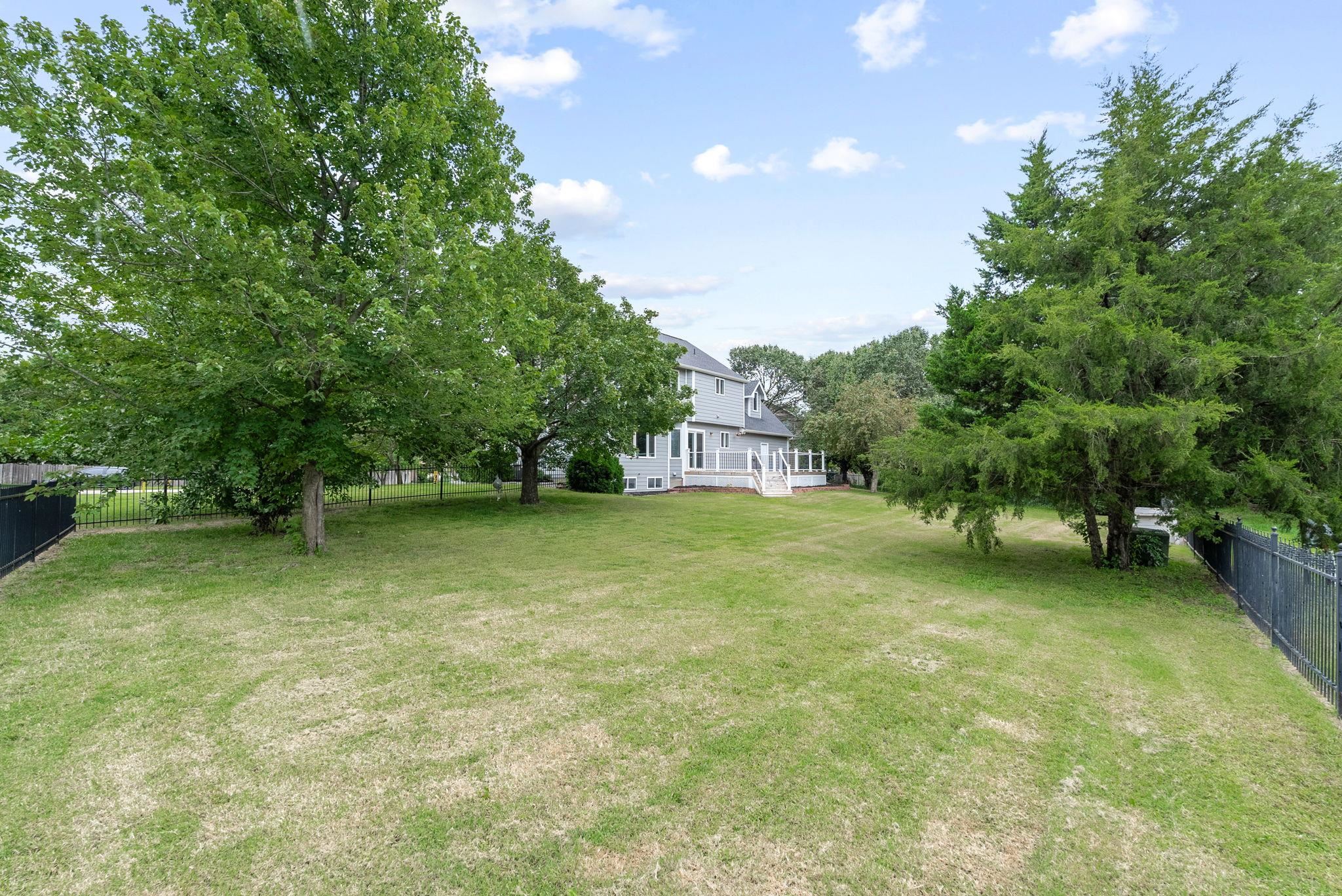 1911 N Pineview Drive Andover KS 67002