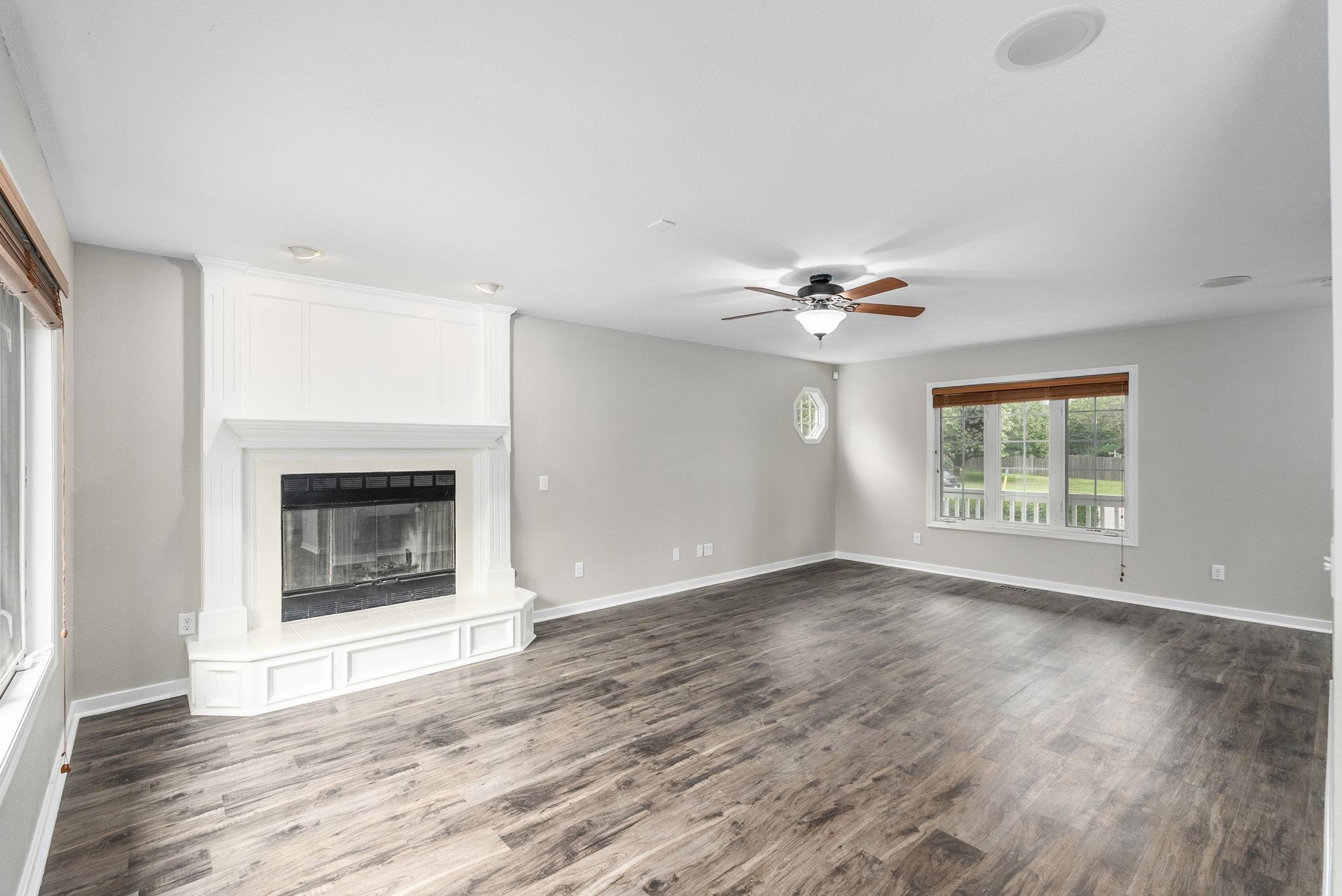 1911 N Pineview Drive Andover KS 67002