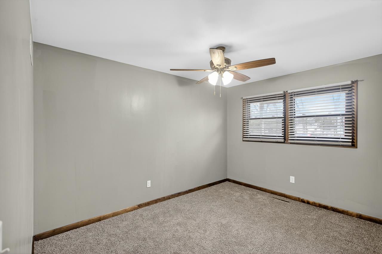 1155 N Oliver Road Belle Plaine KS 67013