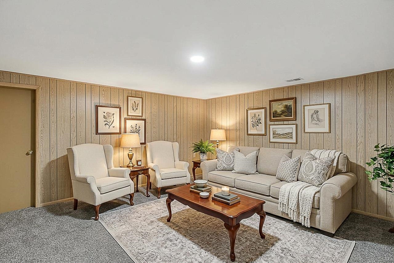 1155 N Oliver Road Belle Plaine KS 67013