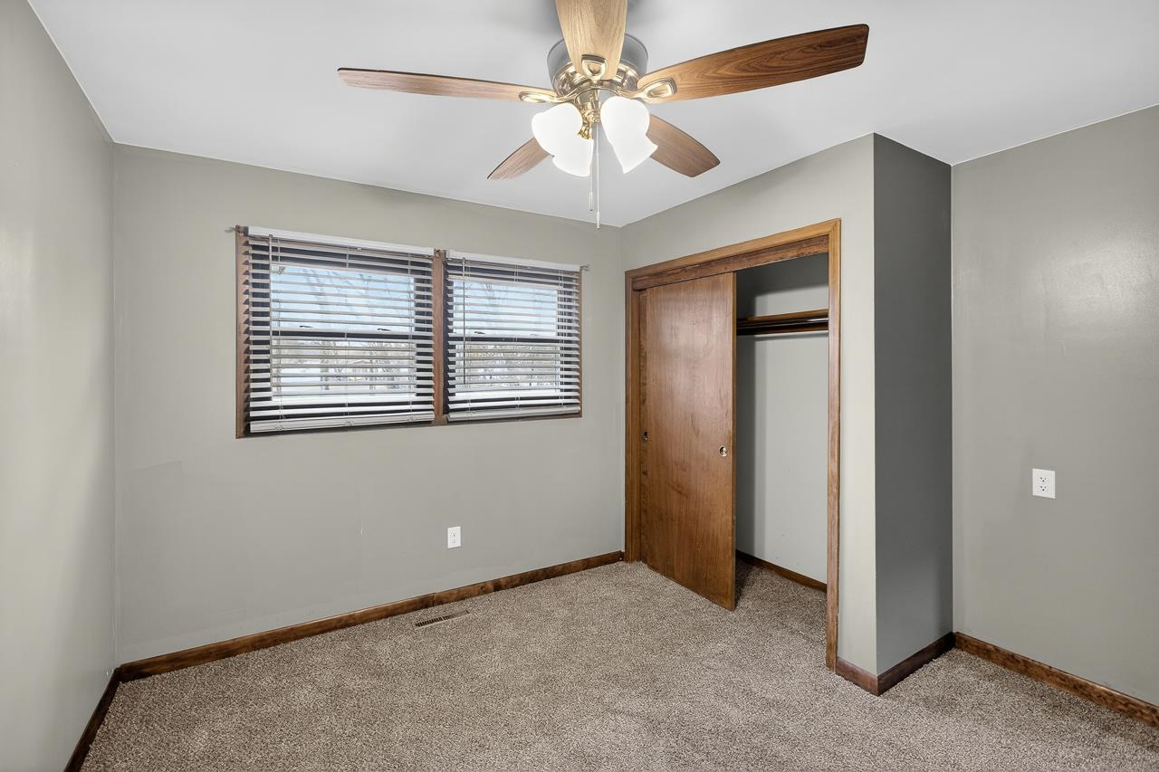 1155 N Oliver Road Belle Plaine KS 67013