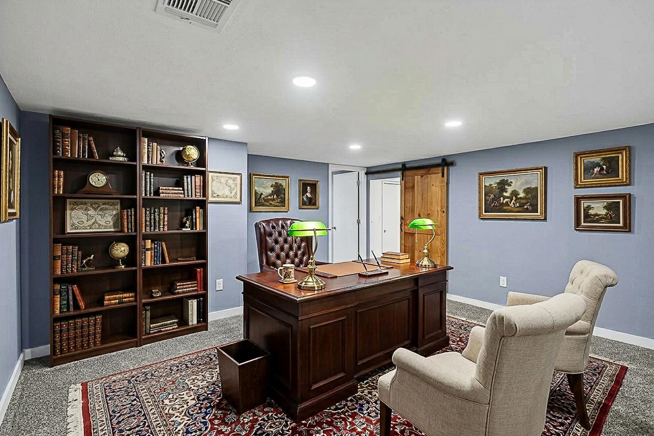 1155 N Oliver Road Belle Plaine KS 67013