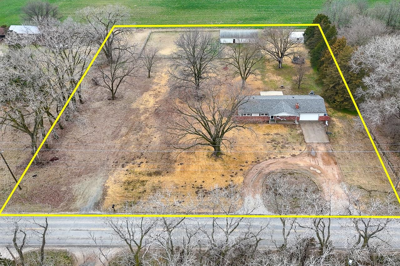 1155 N Oliver Road Belle Plaine KS 67013