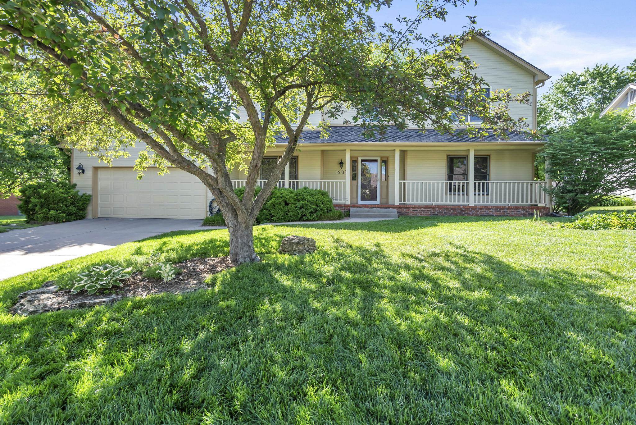 1632 N Woodridge Drive Wichita KS 67206