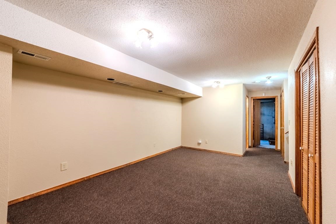 418 W Woodland Drive Derby KS 67037