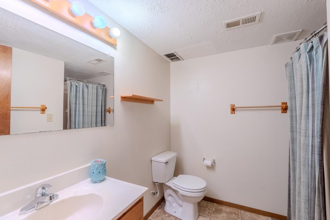 418 W Woodland Drive Derby KS 67037
