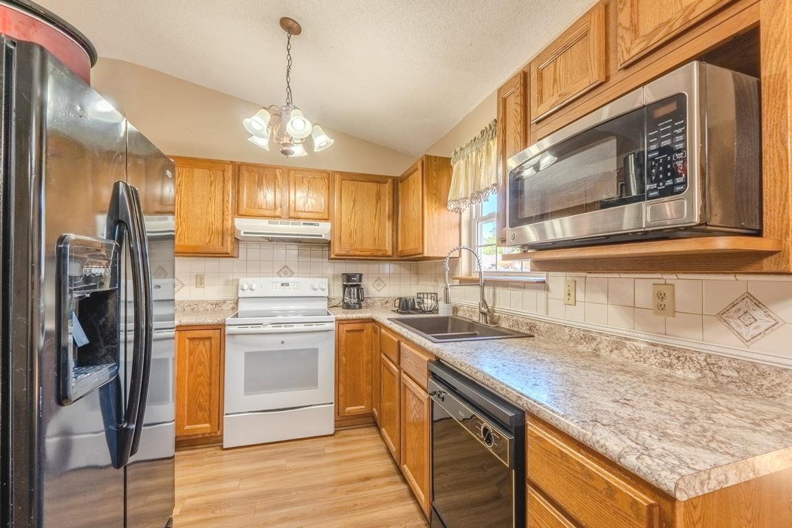 418 W Woodland Drive Derby KS 67037