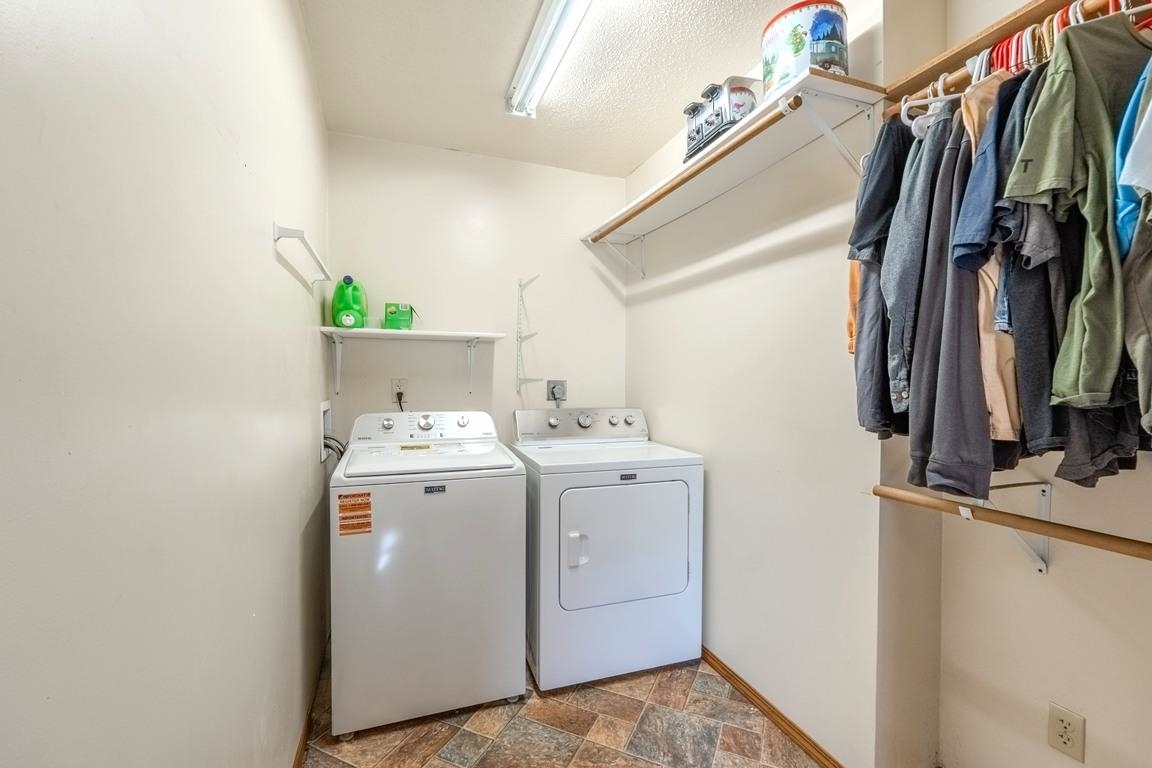 418 W Woodland Drive Derby KS 67037