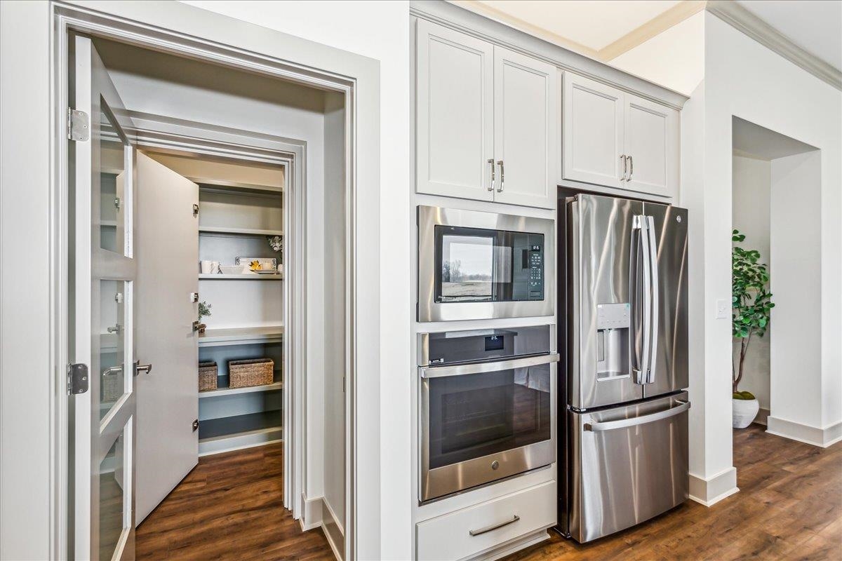 5918 E Forbes Court Bel Aire KS 67220