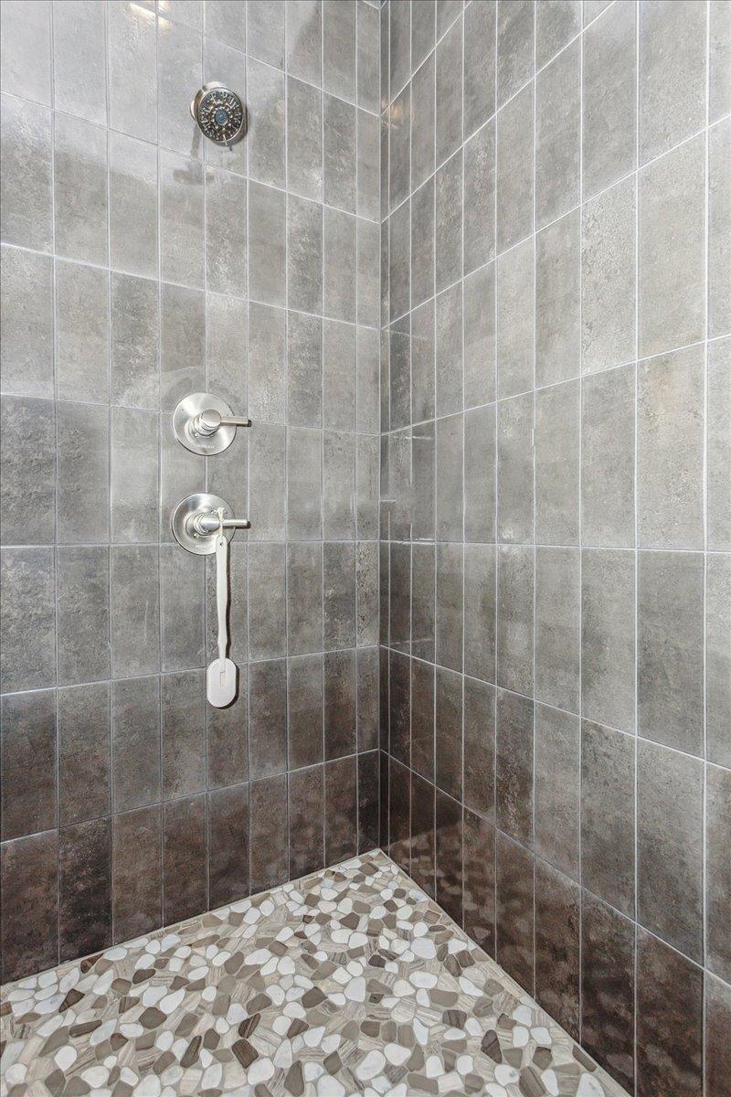 5918 E Forbes Court Bel Aire KS 67220