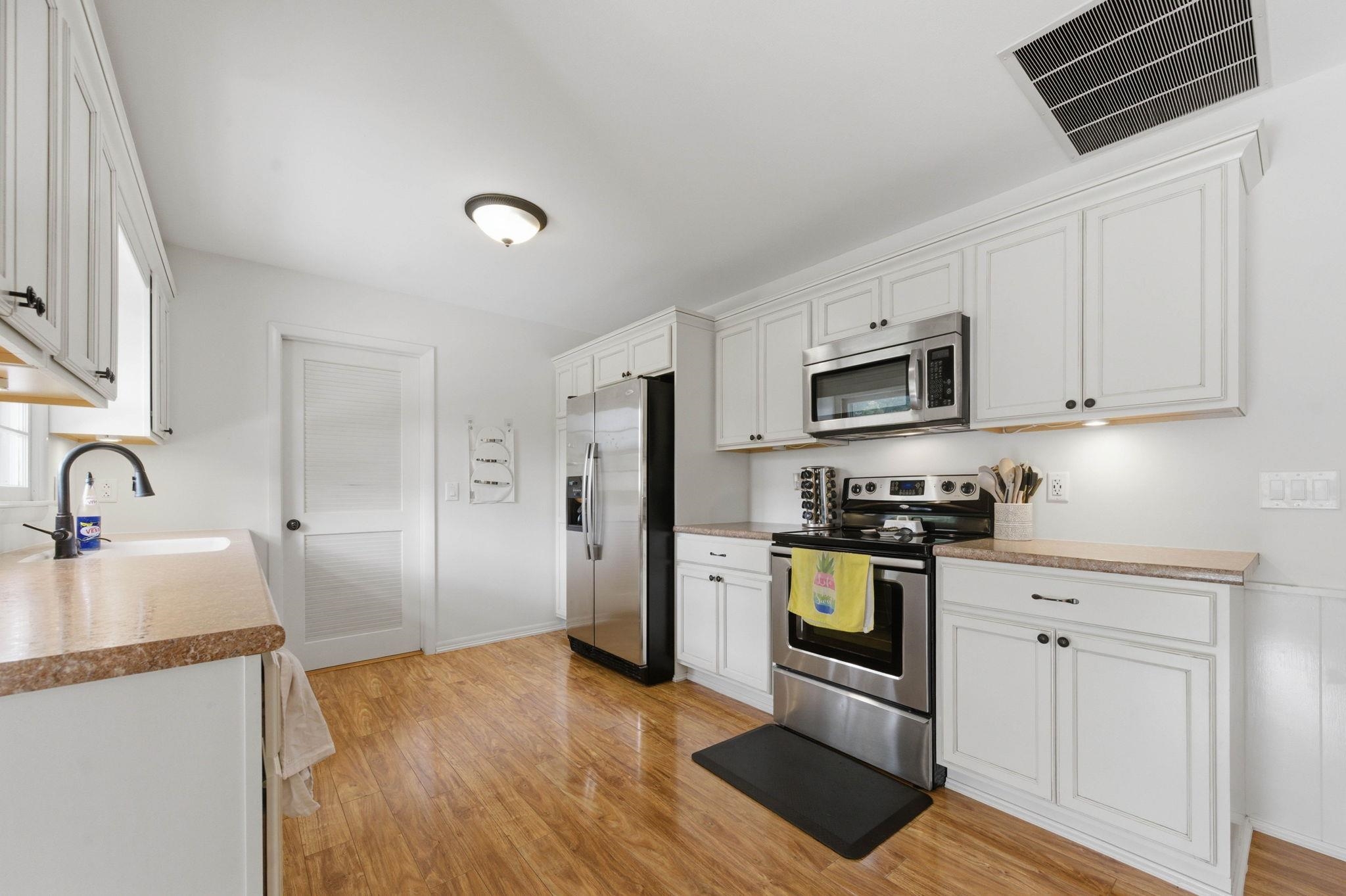 6521 E Farmview Wichita KS 67206